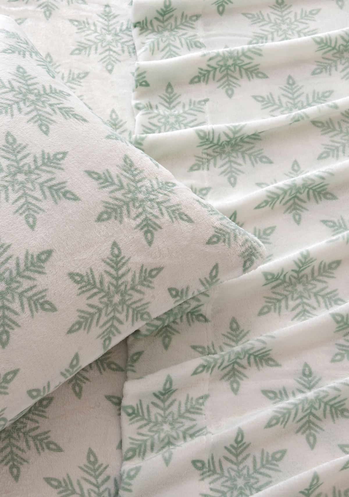 Ultra Soft & Cozy Velvet Plush Printed Fleece Sheet Set