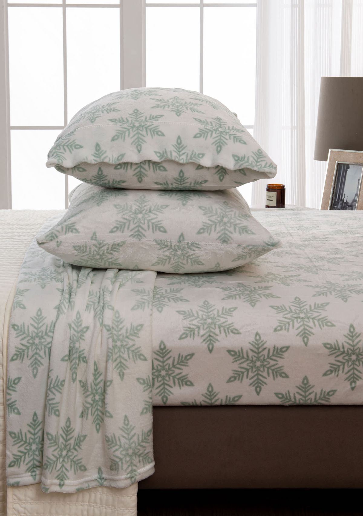 Ultra Soft & Cozy Velvet Plush Printed Fleece Sheet Set