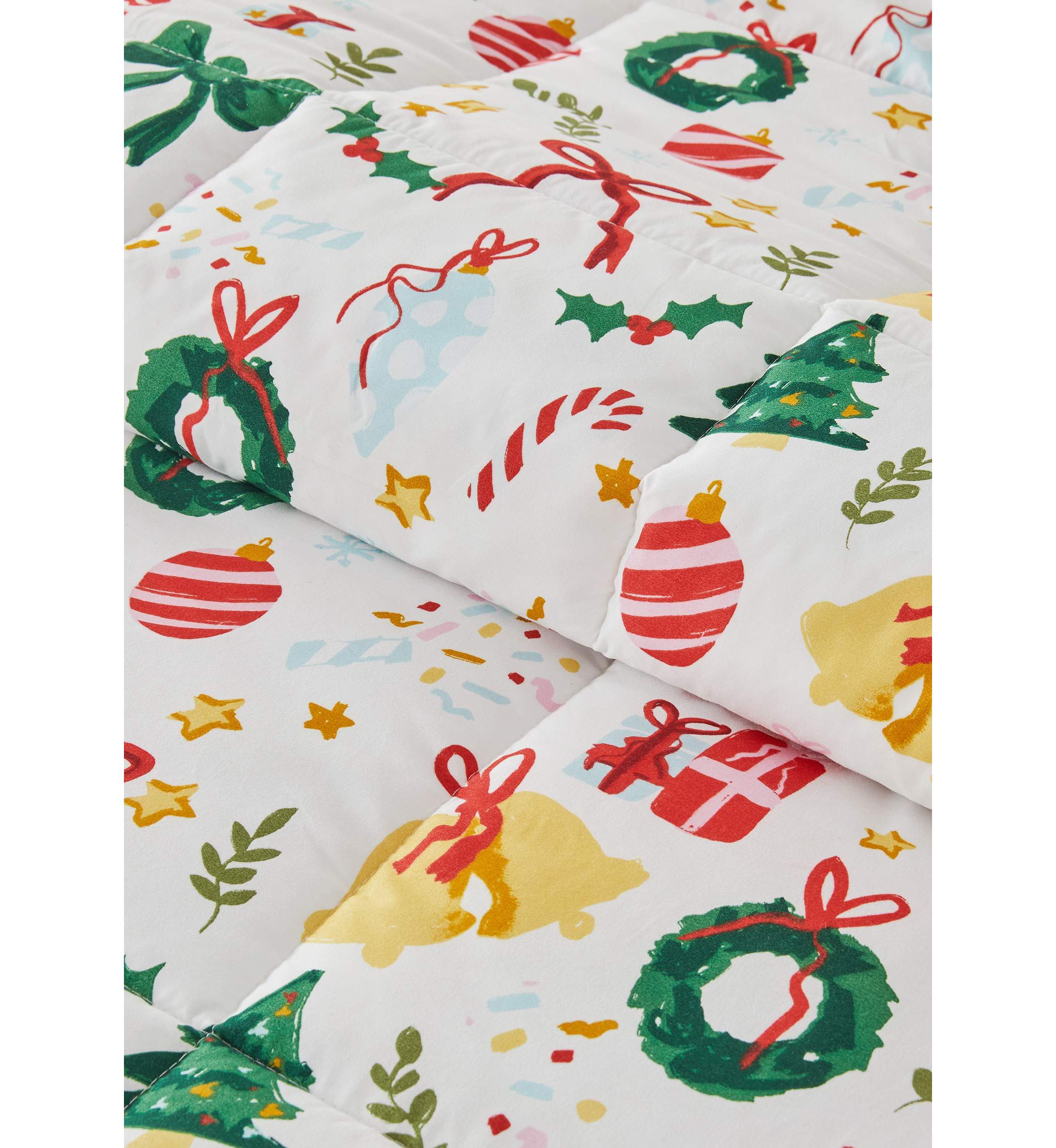 Holiday Down Alternative Comforter Set with Shams