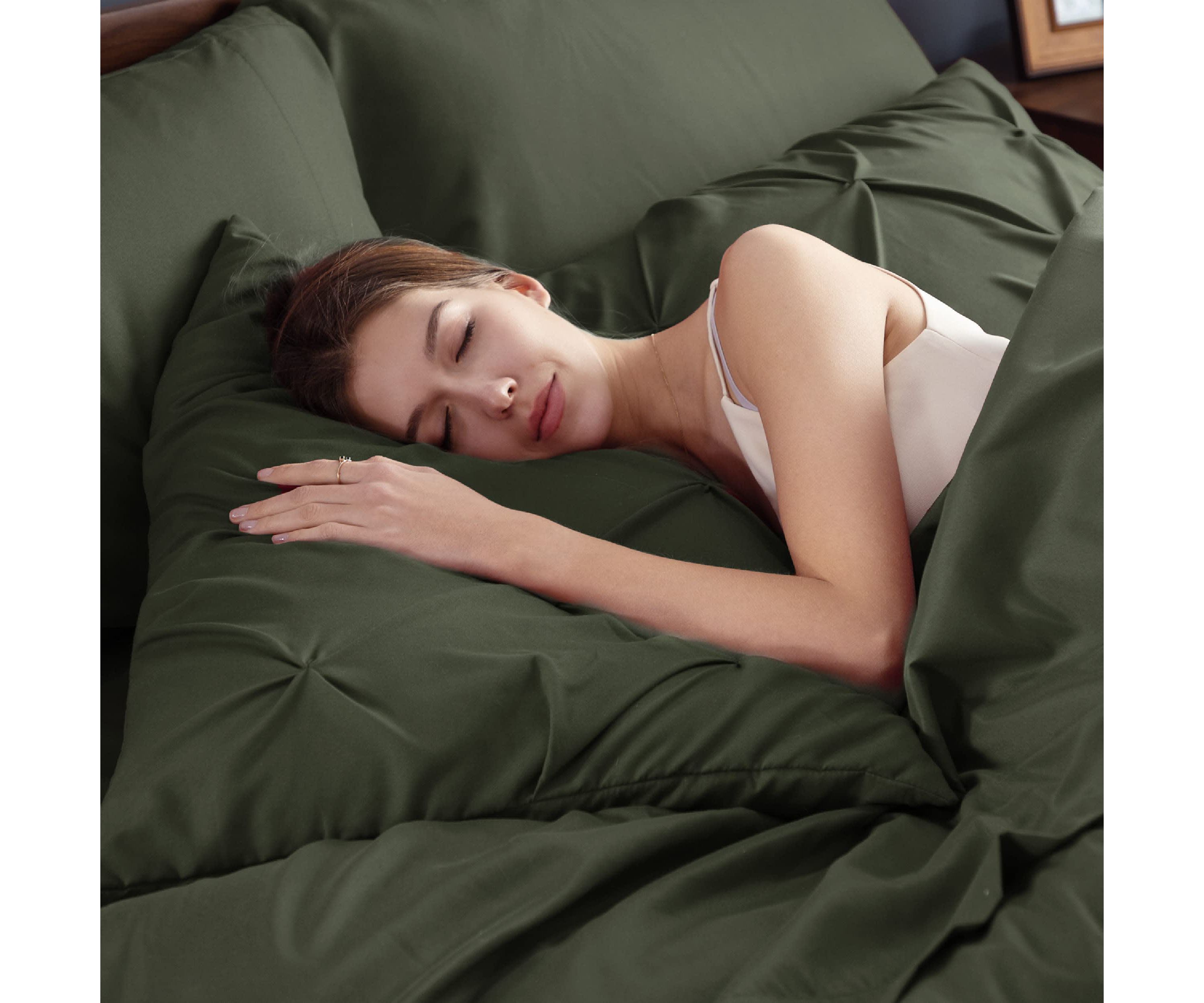 7 Piece GentleSoft™ Pintuck Comforter Bed in Bag Set