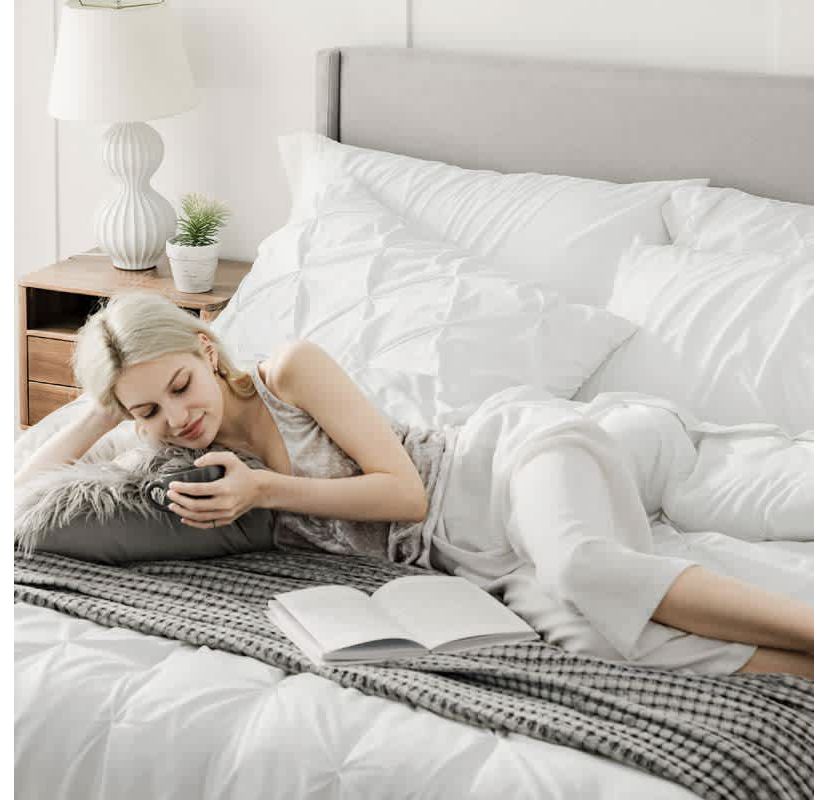 7 Piece GentleSoft™ Pintuck Comforter Bed in Bag Set
