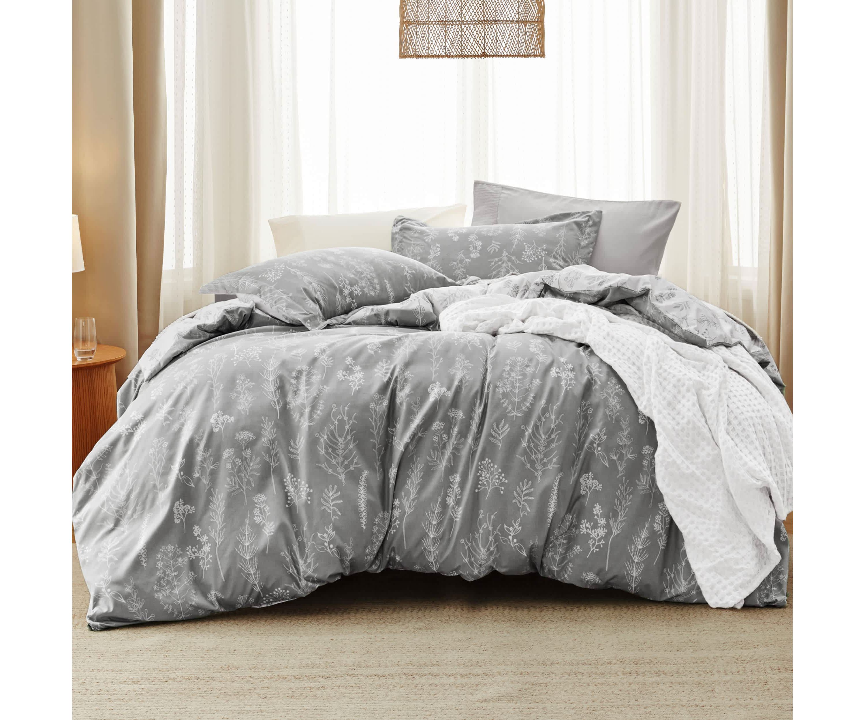Bedsure Queen Comforter Set - Grey Bed Set, 3 Pieces Cute Floral Bedding, 1 Soft Reversible Botanical Flowers Comforter and 2 Pillow Shams
