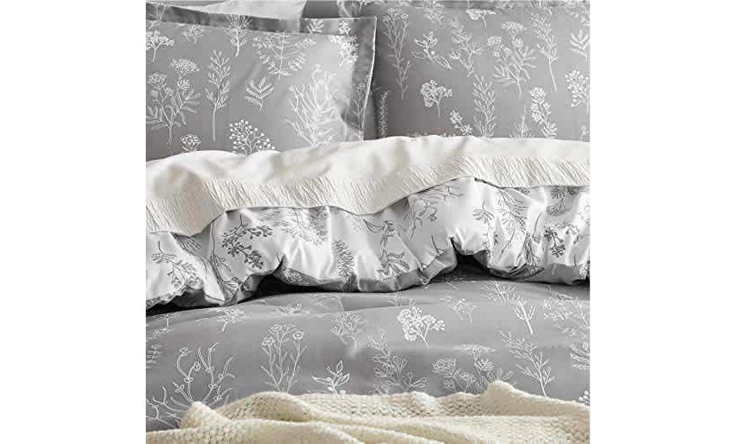 Bedsure Queen Comforter Set - Grey Bed Set, 3 Pieces Cute Floral Bedding, 1 Soft Reversible Botanical Flowers Comforter and 2 Pillow Shams