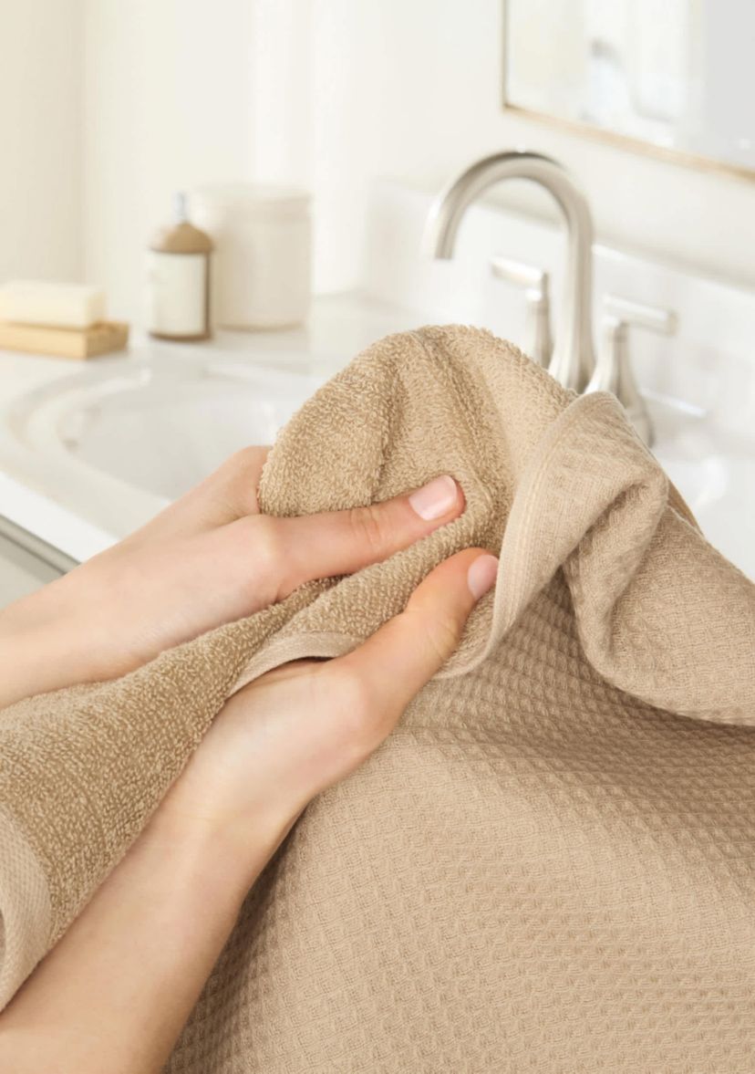 TOWN & COUNTRY LIVING 4-Piece Waffle Woven Terry Stripe White Bath Towel Set