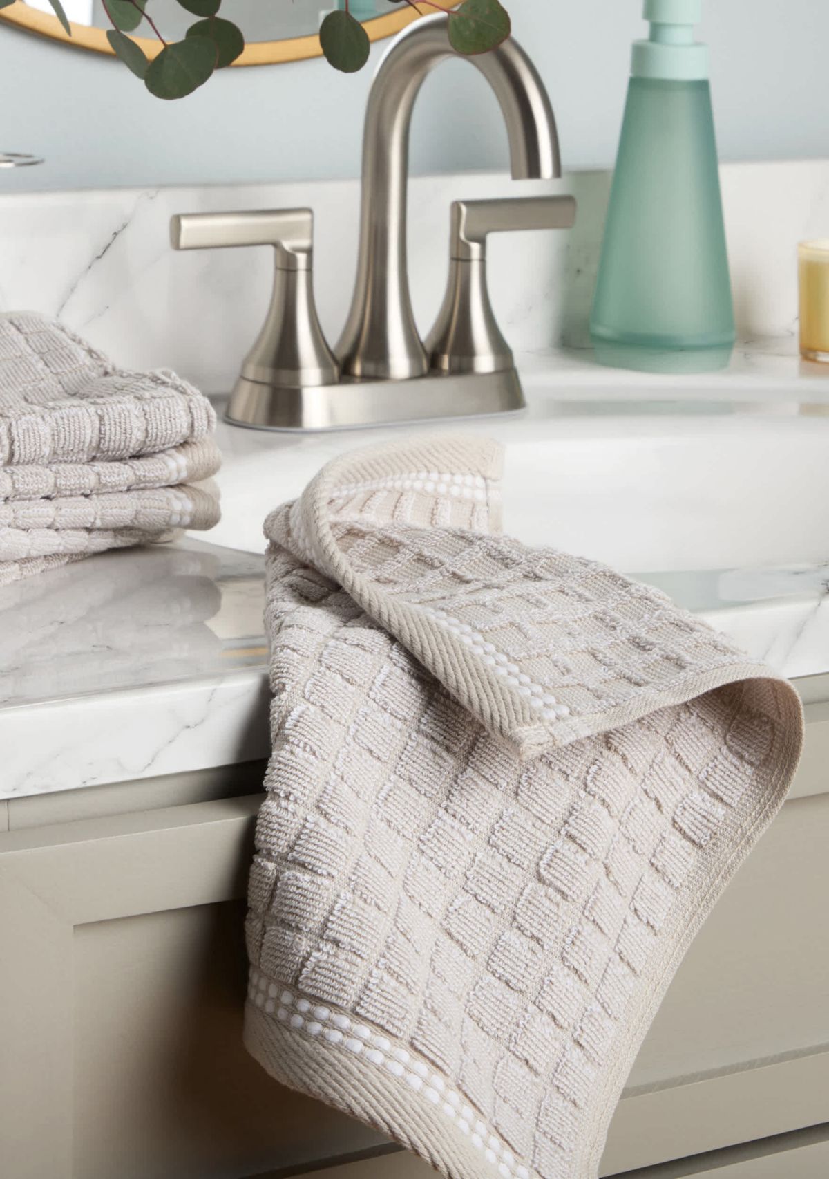 TOWN & COUNTRY LIVING 4-Piece Textured Windowpane Blush Washcloth Set