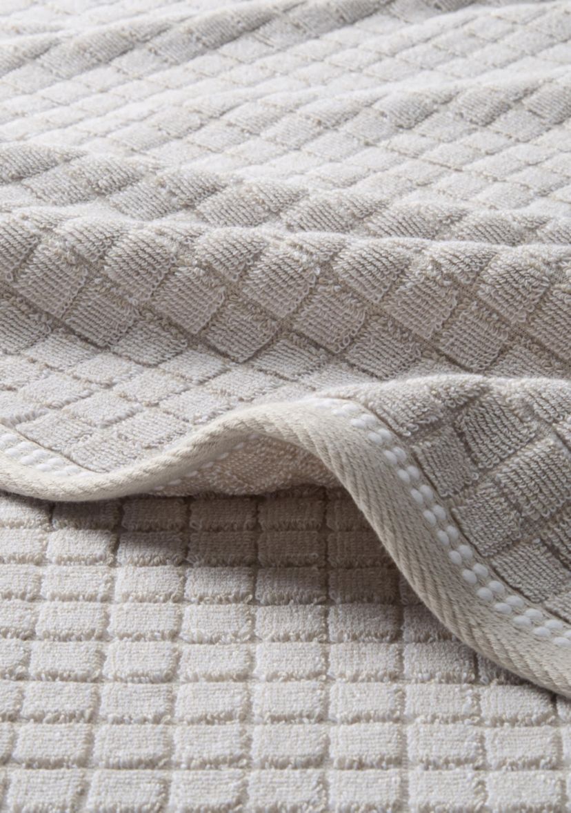 TOWN & COUNTRY LIVING 4-Piece Textured Windowpane Blush Washcloth Set