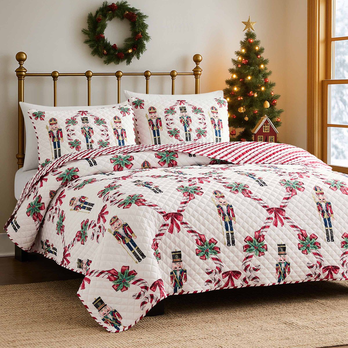 Nutcracker Quilt Set
