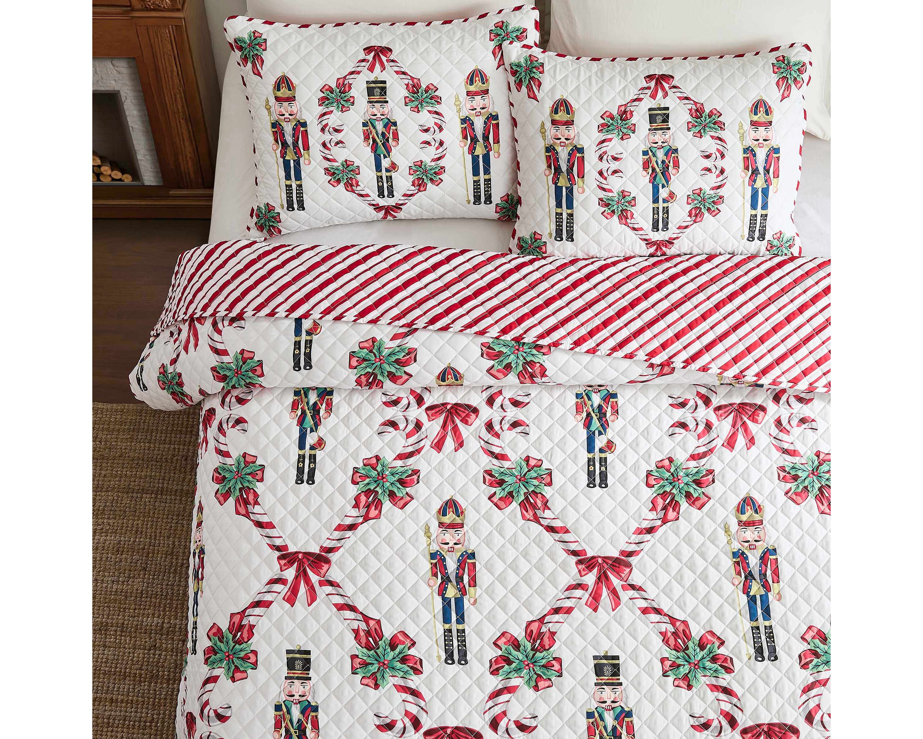 Nutcracker Full/Queen Quilt Set