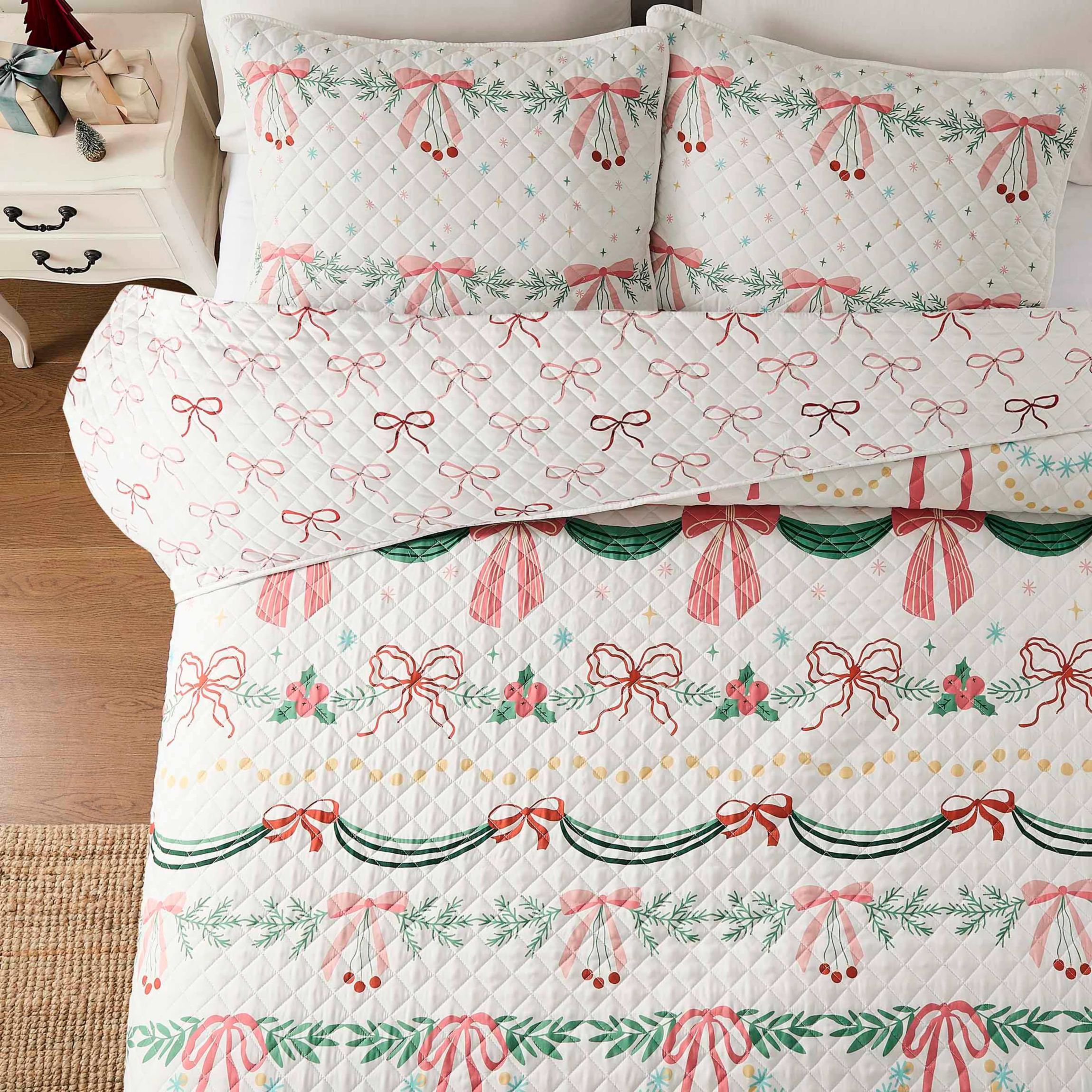 Bows & Branches Twin Quilt Set