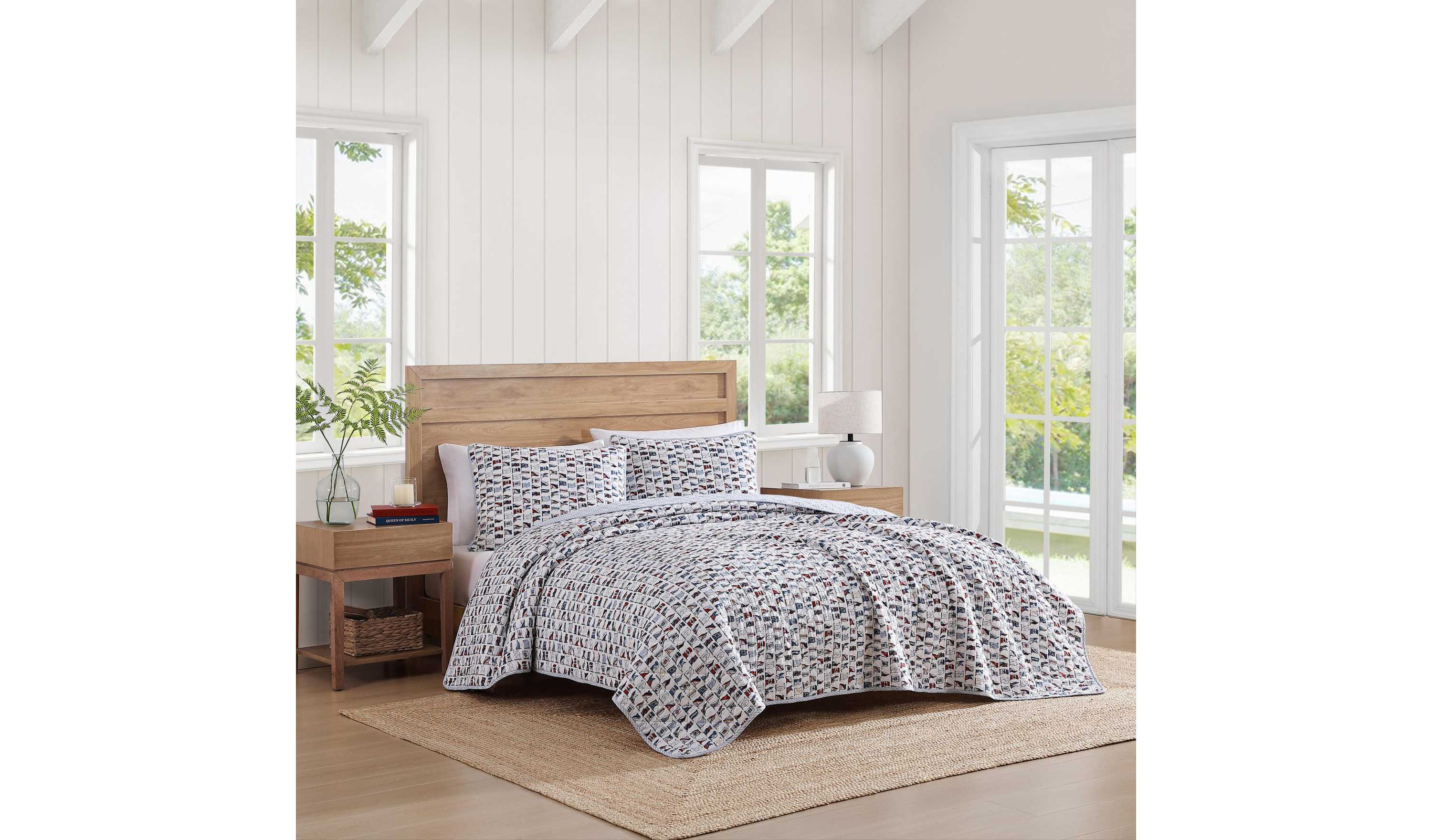 Boating Flags Cotton Quilt Set