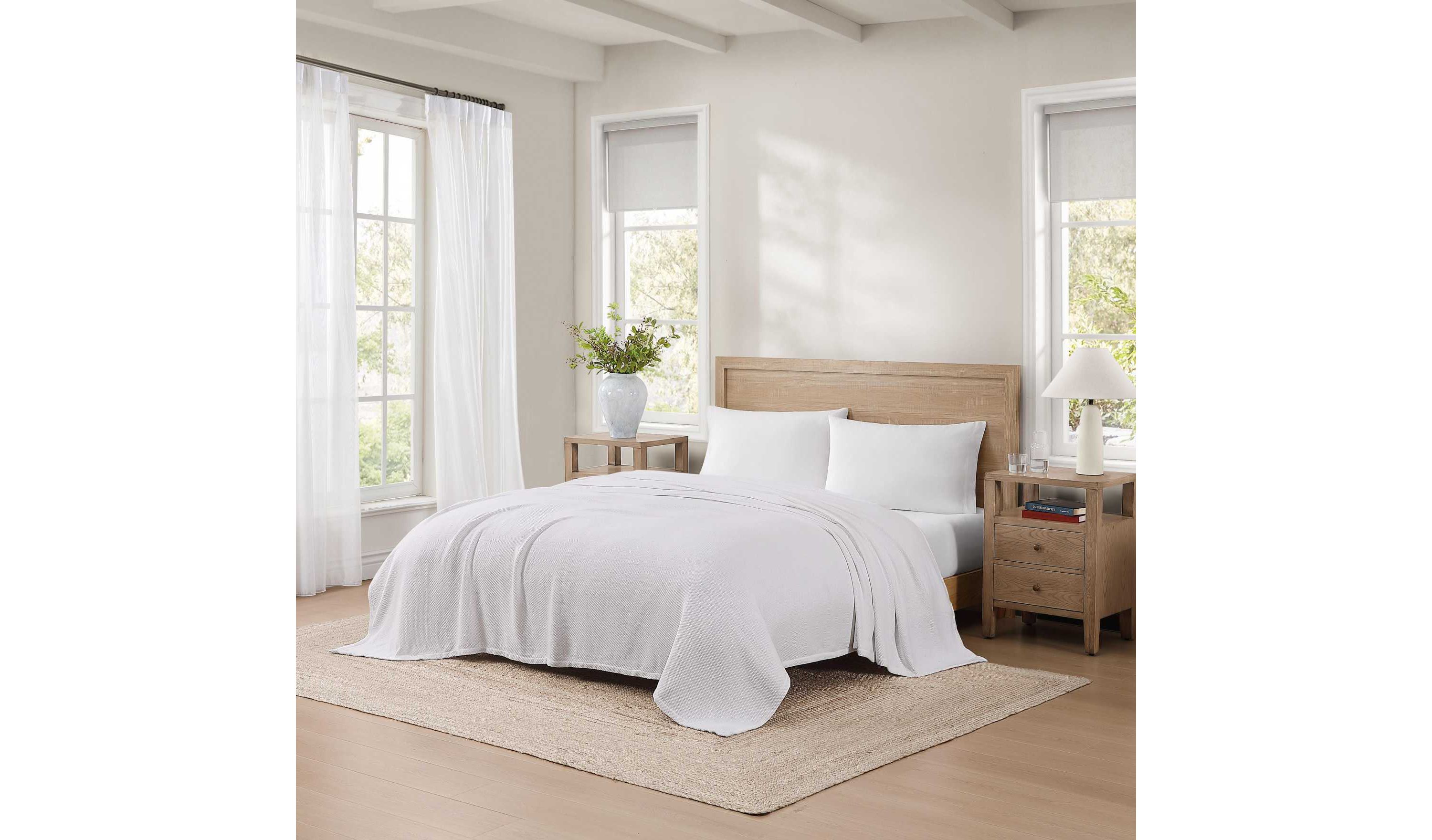 Solid Pique Cotton Blanket