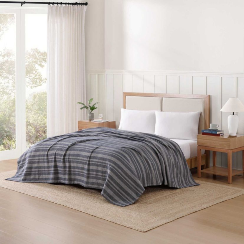 Harbor Stripe Cotton Blanket