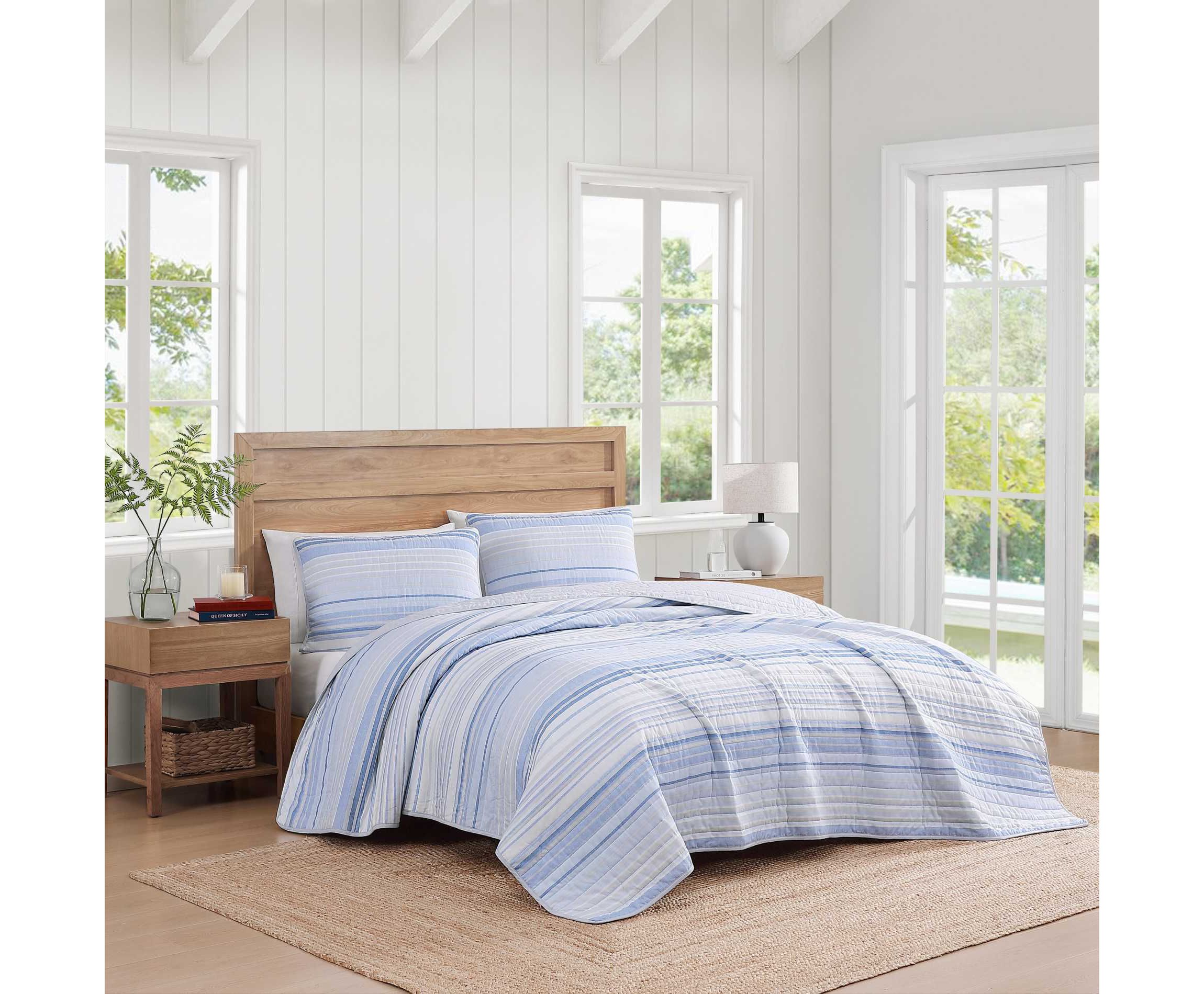 Bold Stripe Textured Cotton Quilt Set