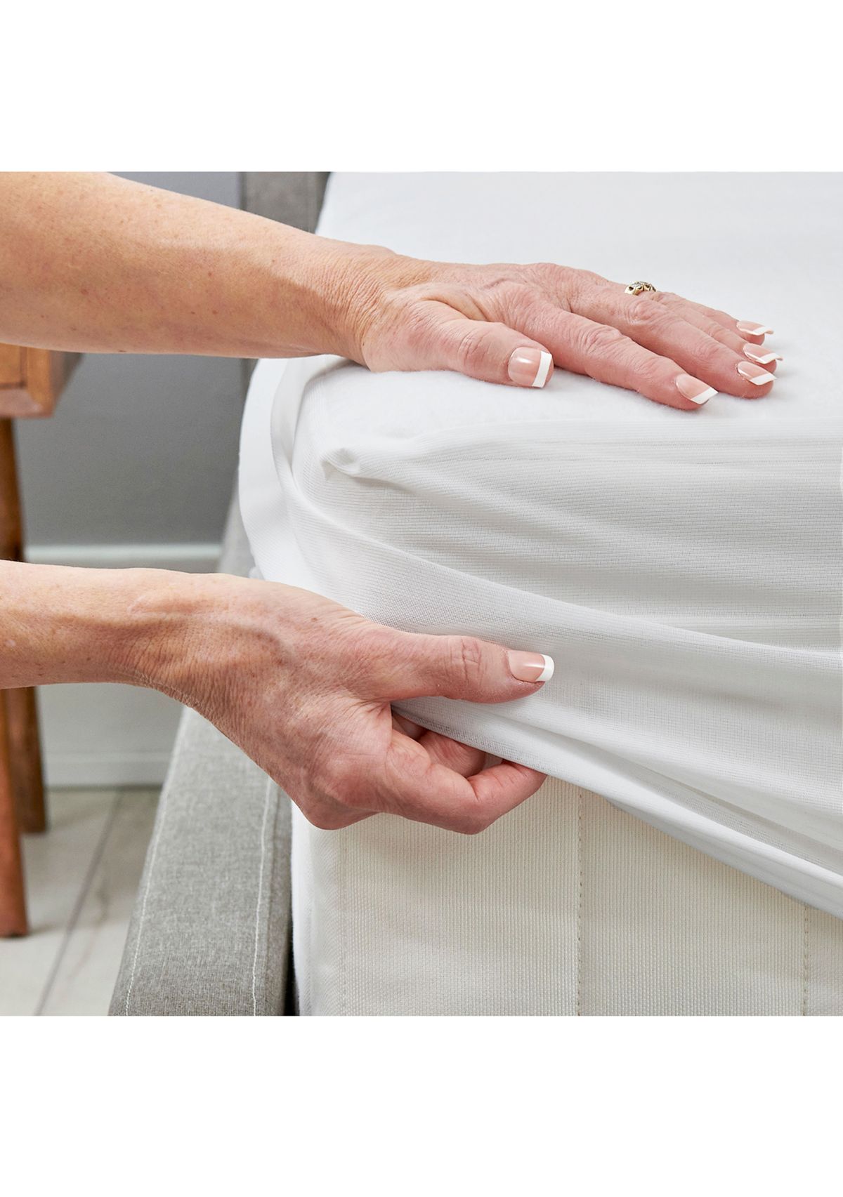 Elite Cool Touch Mattress Protector