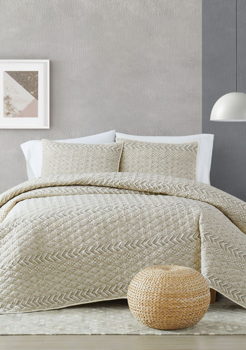 Chase Quilt Set