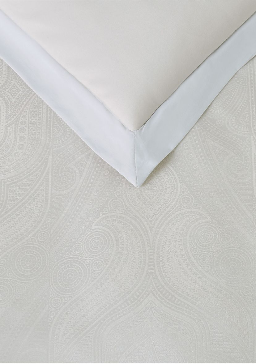 Tristano Comforter Set