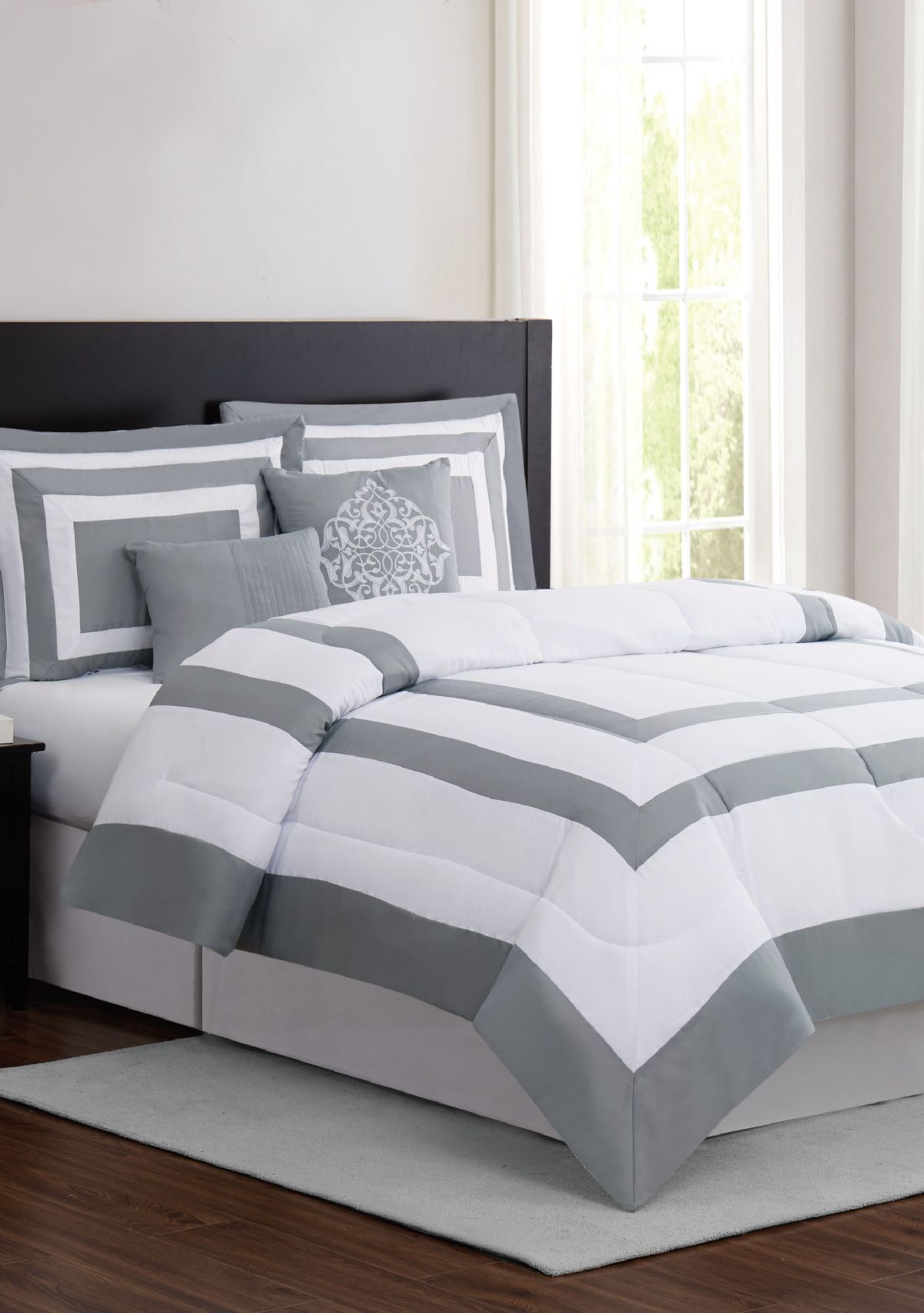  Raynes Hotel Comforter Set