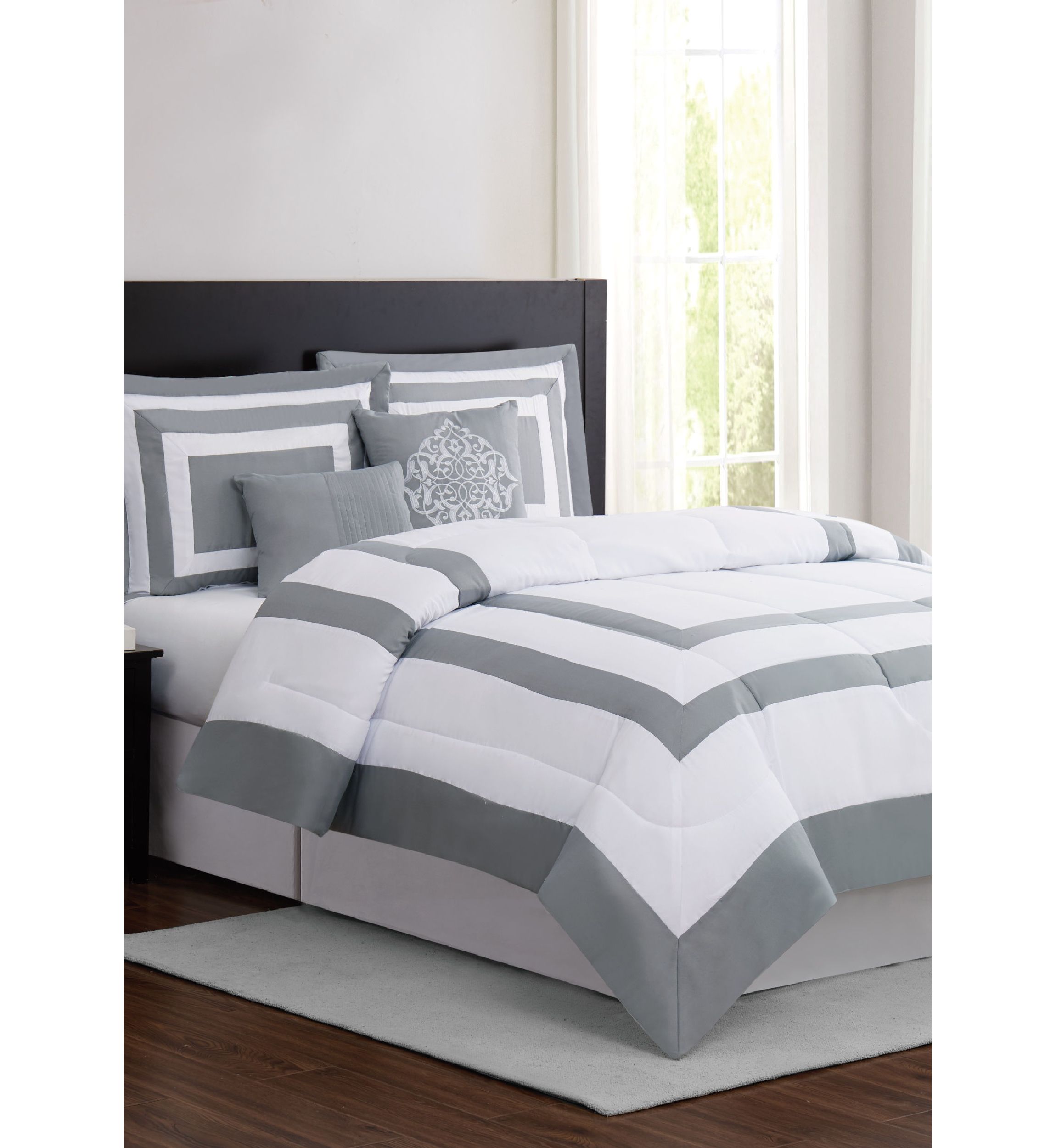  Raynes Hotel Comforter Set