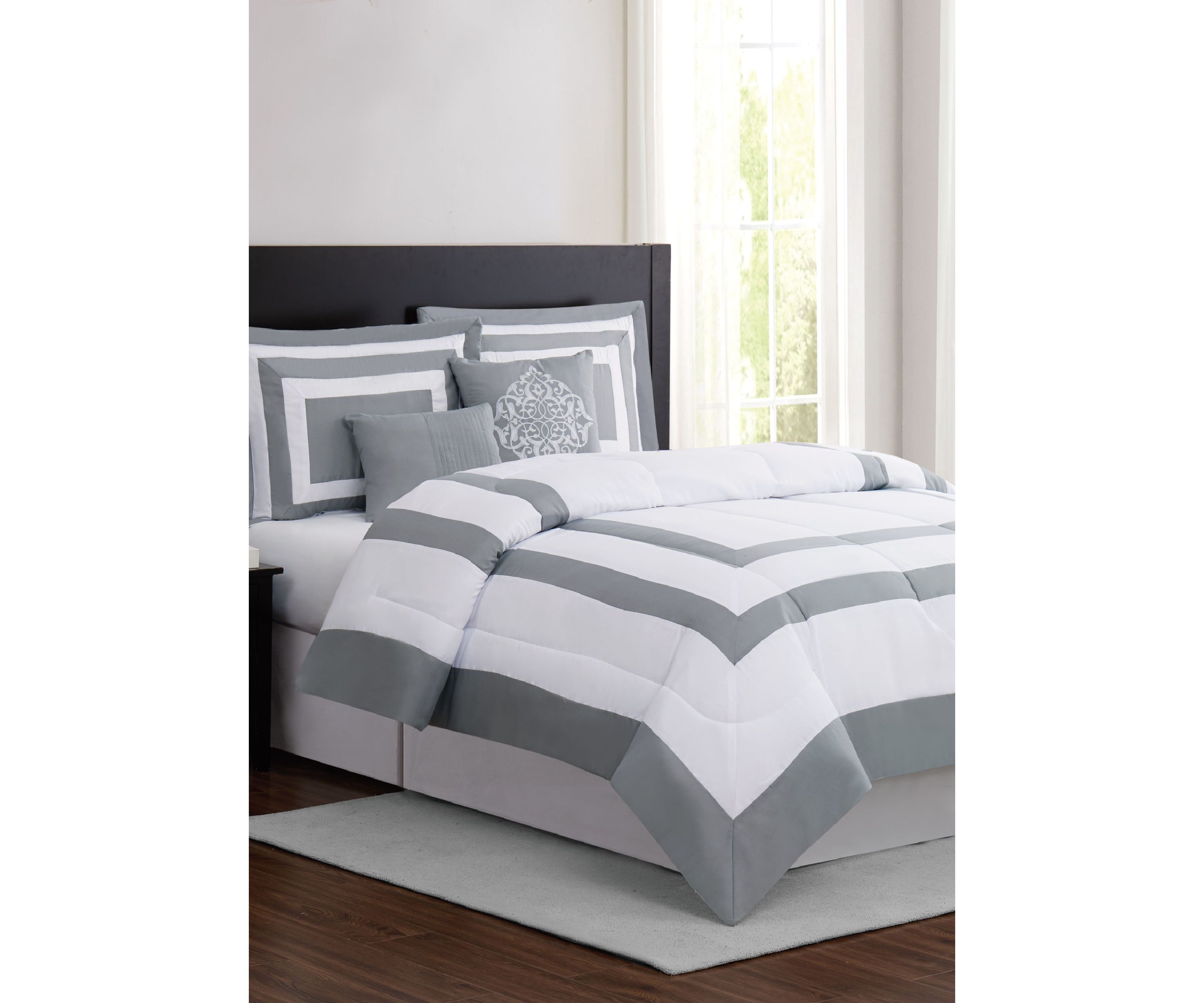  Raynes Hotel Comforter Set
