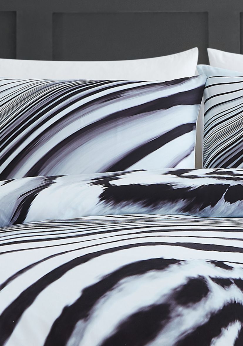 Muse Comforter Set