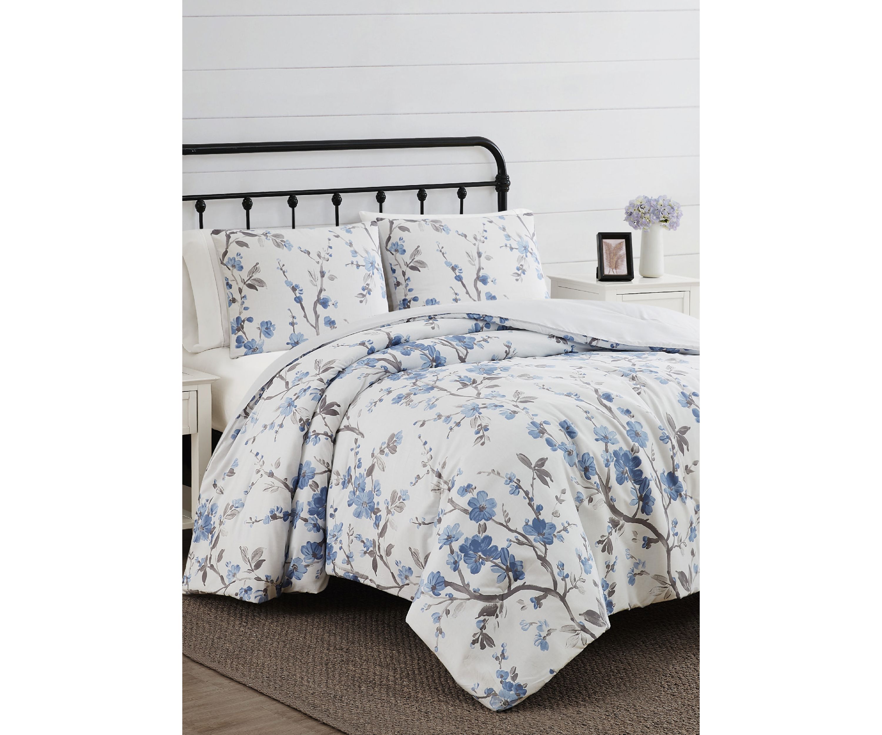 Kasumi Floral Comforter Set