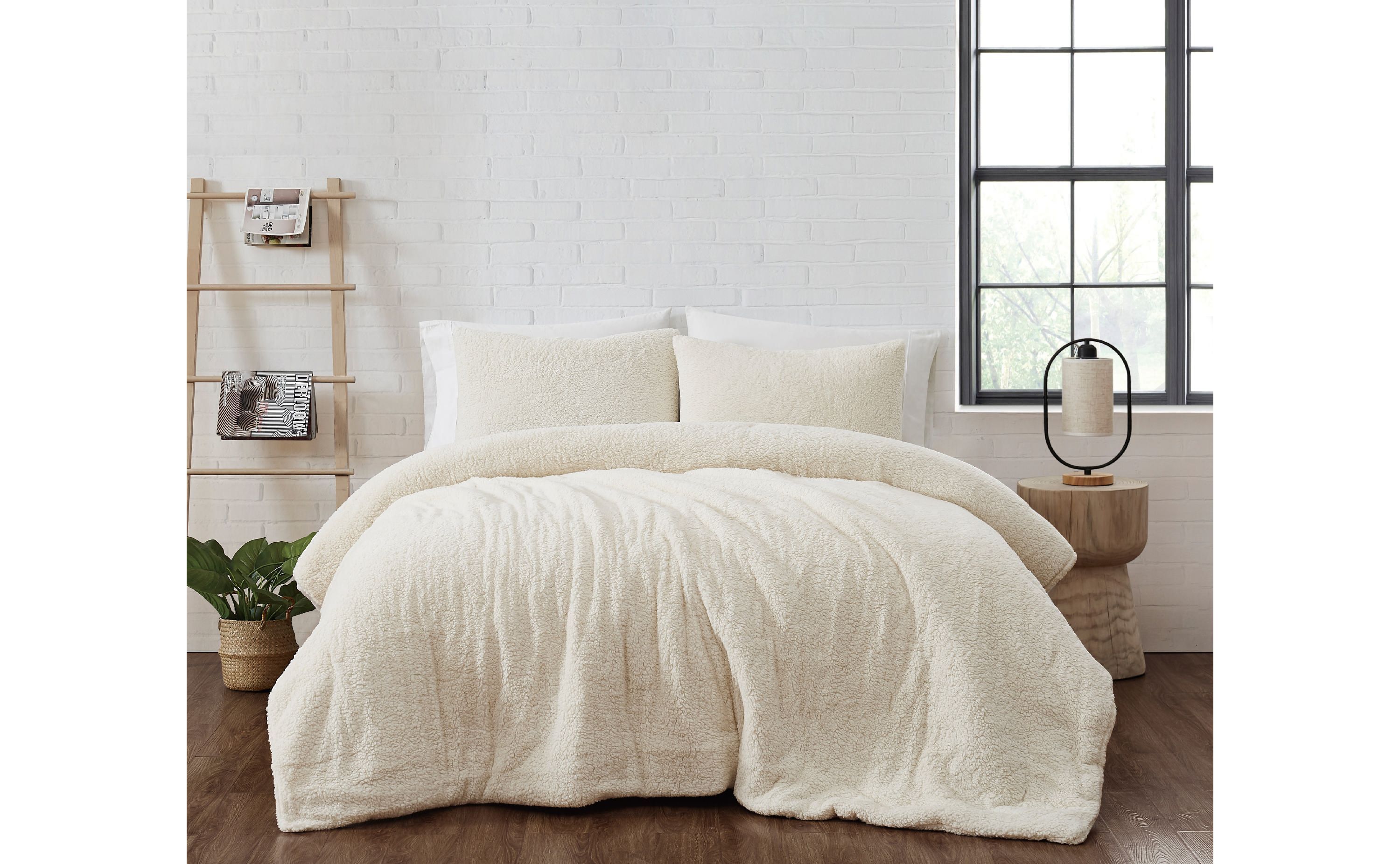 Brooklyn Loom Marshmallow Sherpa 3 Piece Full/Queen Comforter Set