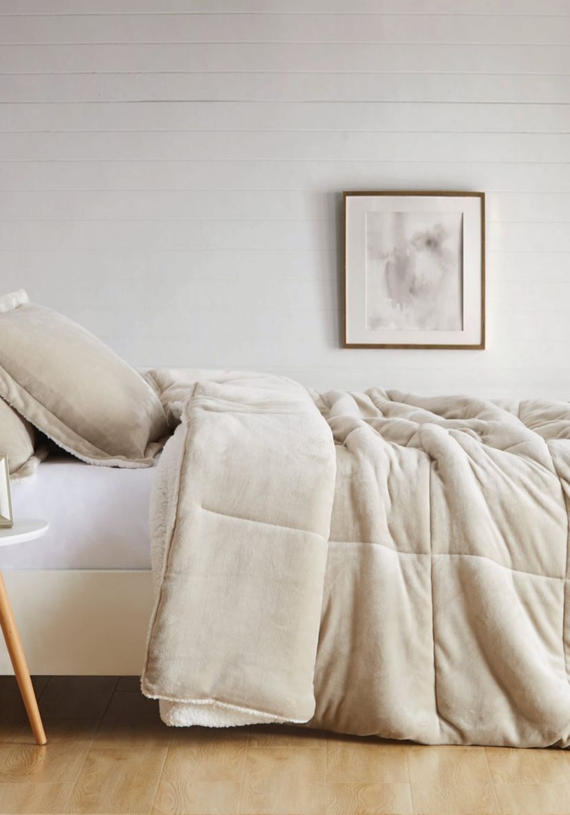 Truly Soft Cuddle Warmth King Comforter Set in Tan