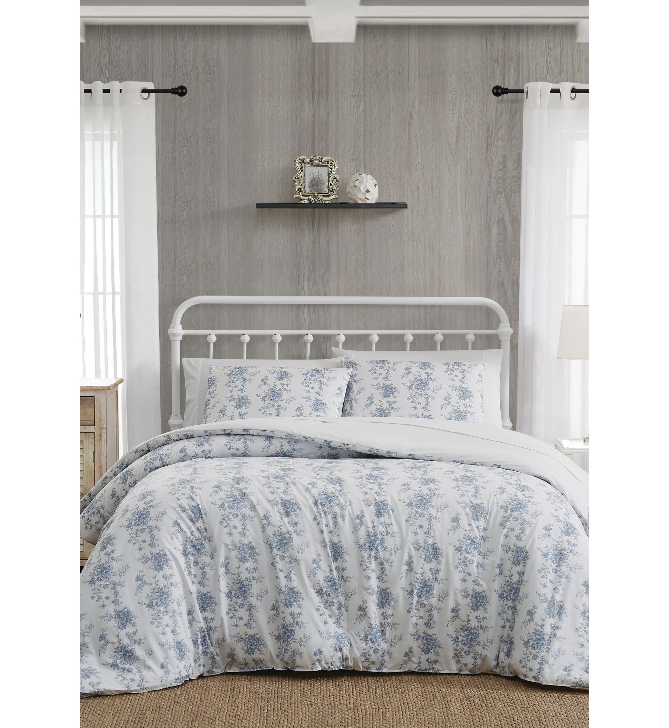 The Farmhouse by Rachel Ashwell British Rose King 3 Piece Comforter Set