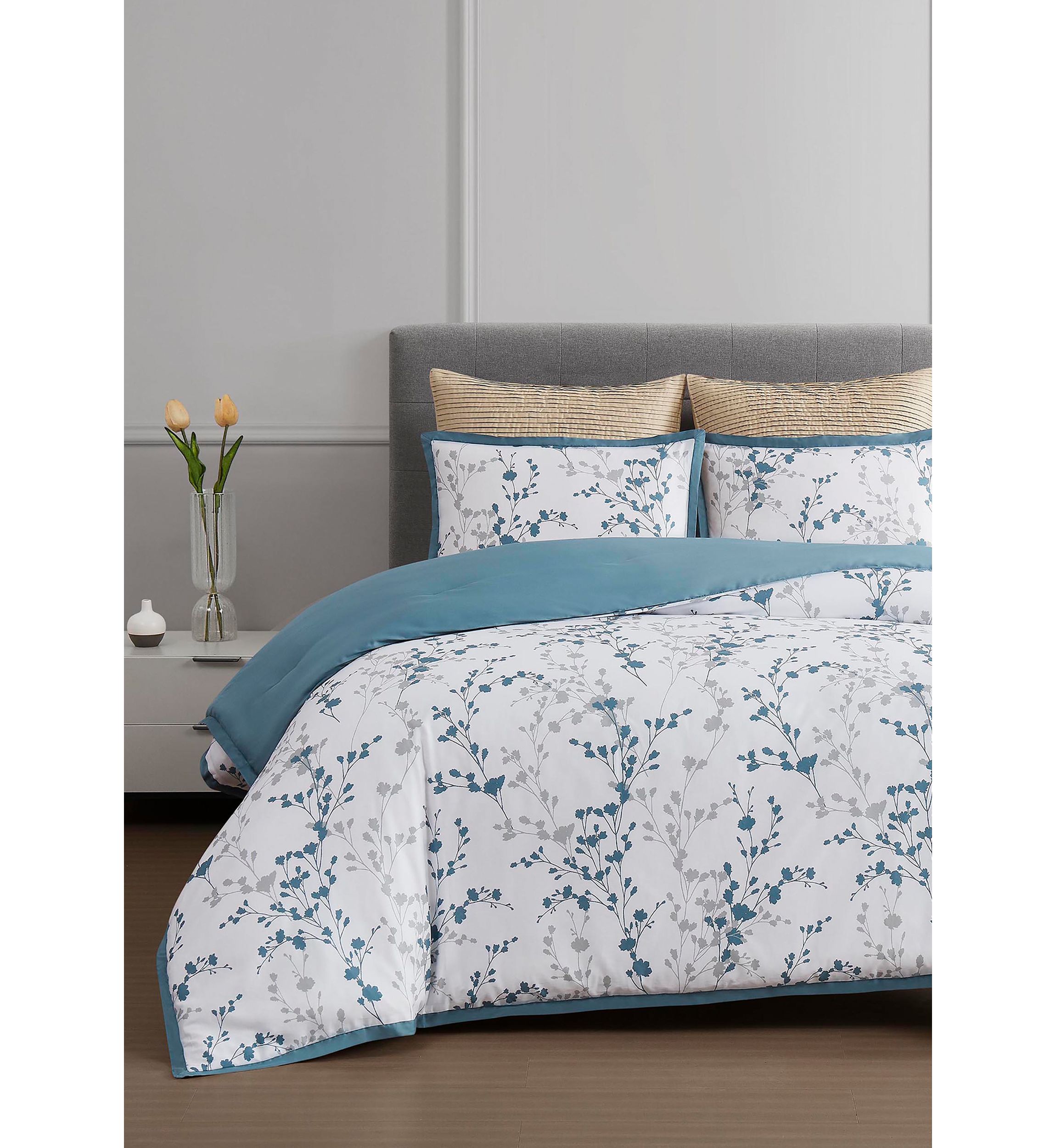 Sophia Comforter Set