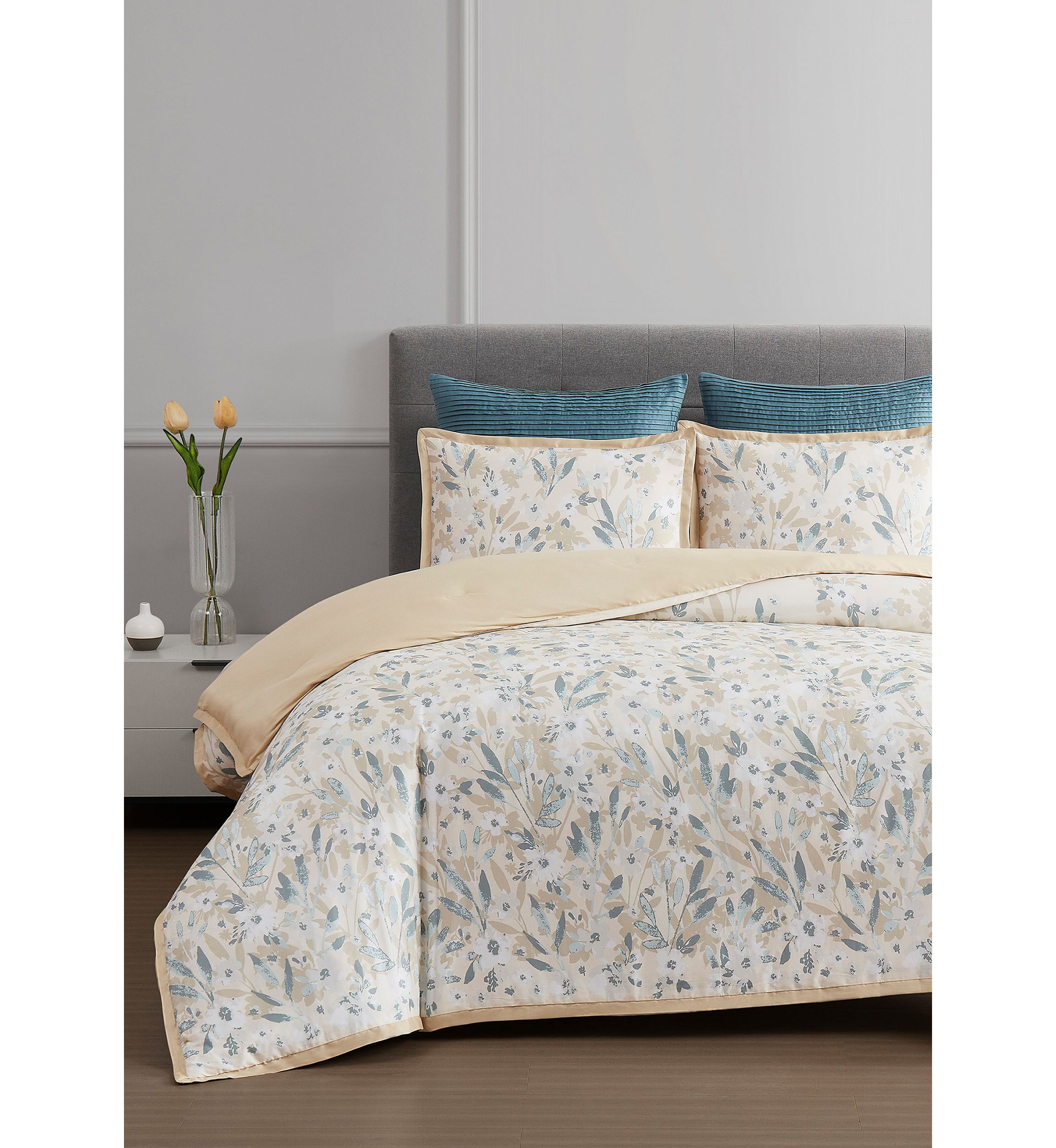 Annalyse Comforter Set