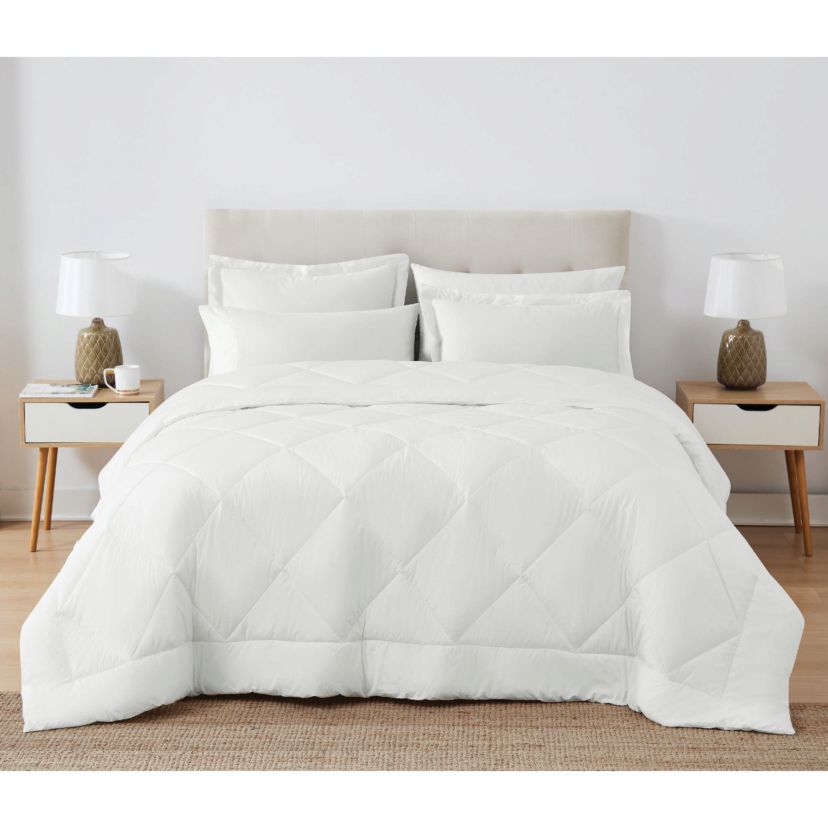 Cannon Solid Oversized Percale White Full/Queen 3 Piece Comforter Set