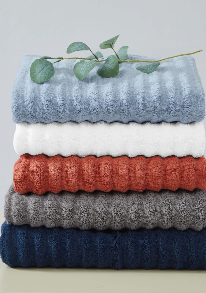 Royal Velvet Textured 6 Piece Towel Set in Gray