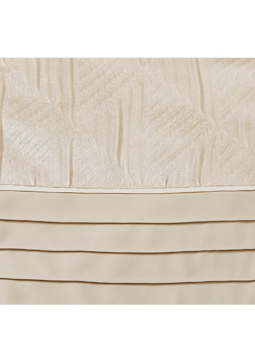 Noelle Comforter Set