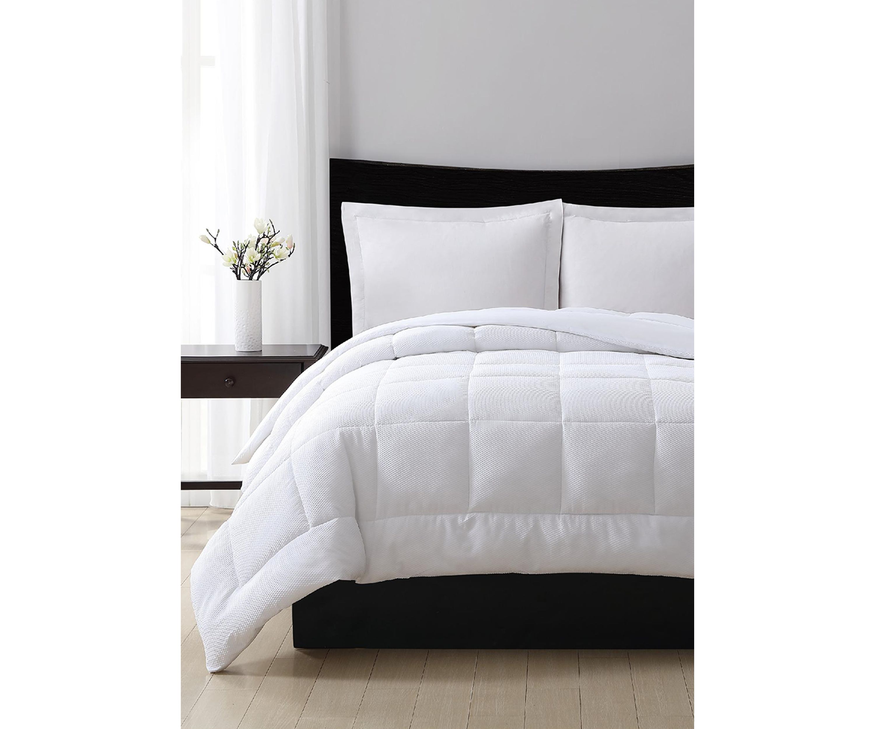 Seersucker Dot Comforter