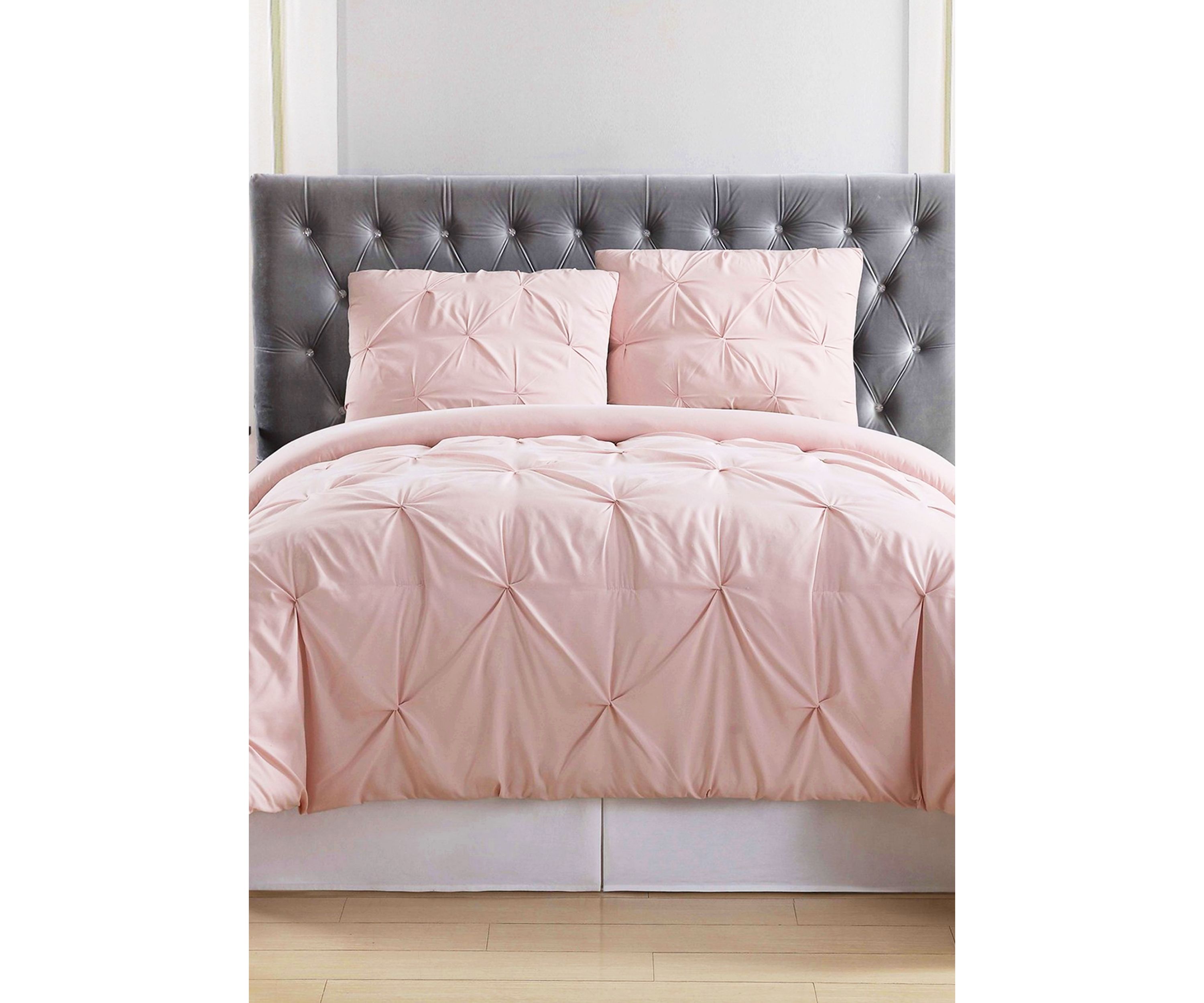 Everyday Pleated Comforter Set
