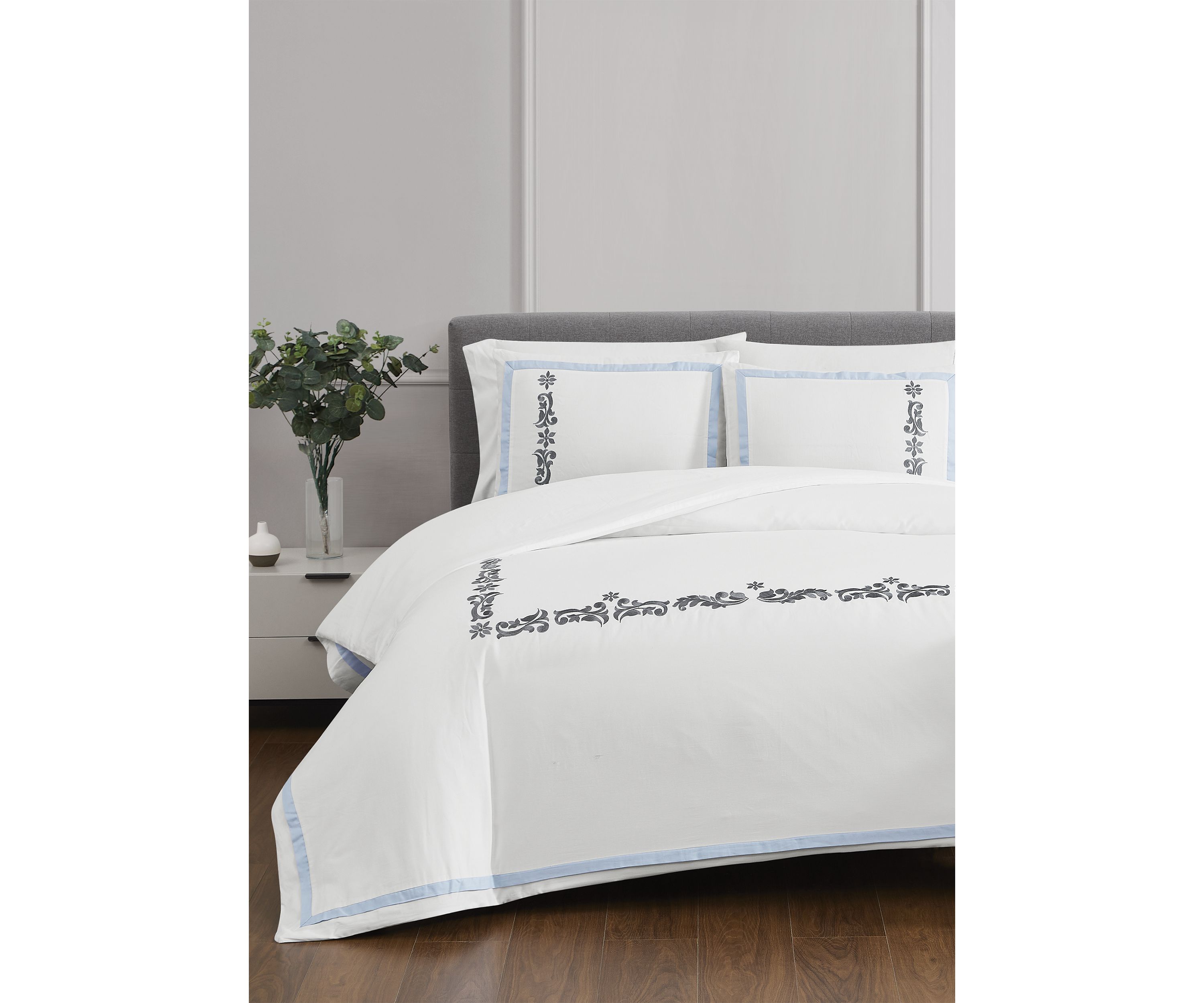 Cordelia Comforter 