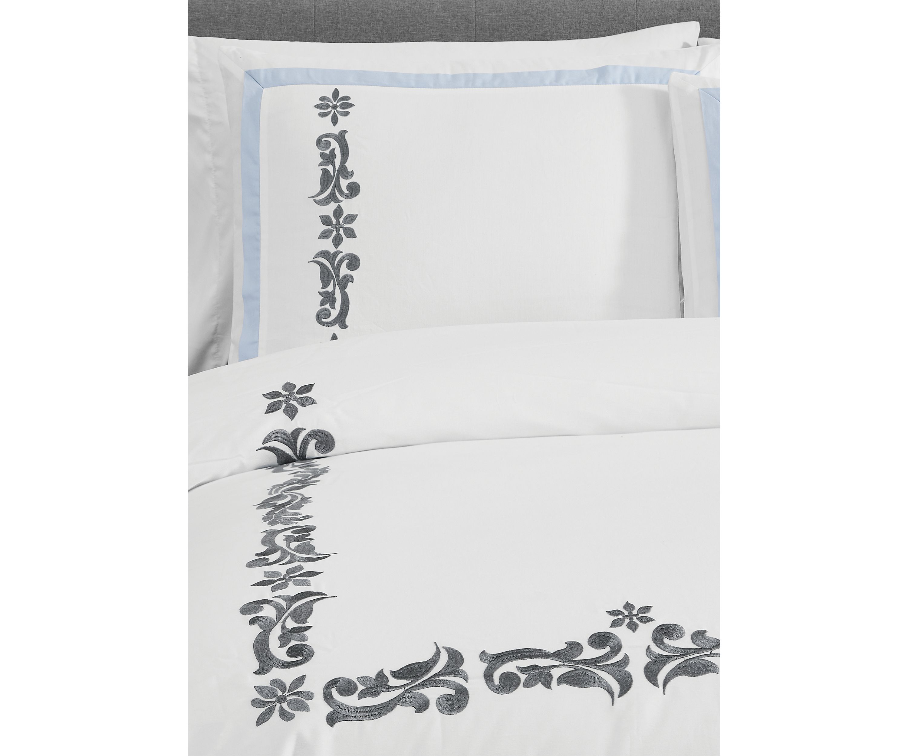 Cordelia Comforter 