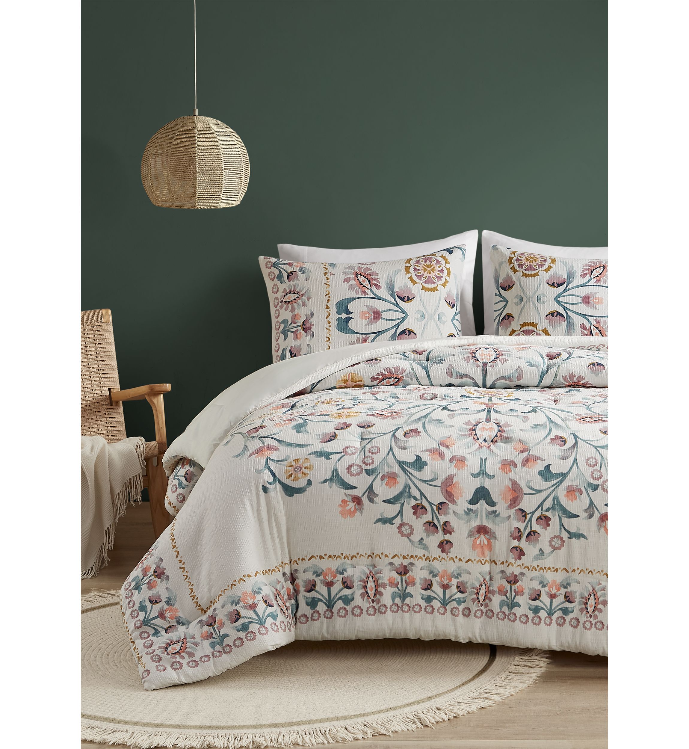 Leona Comforter Set