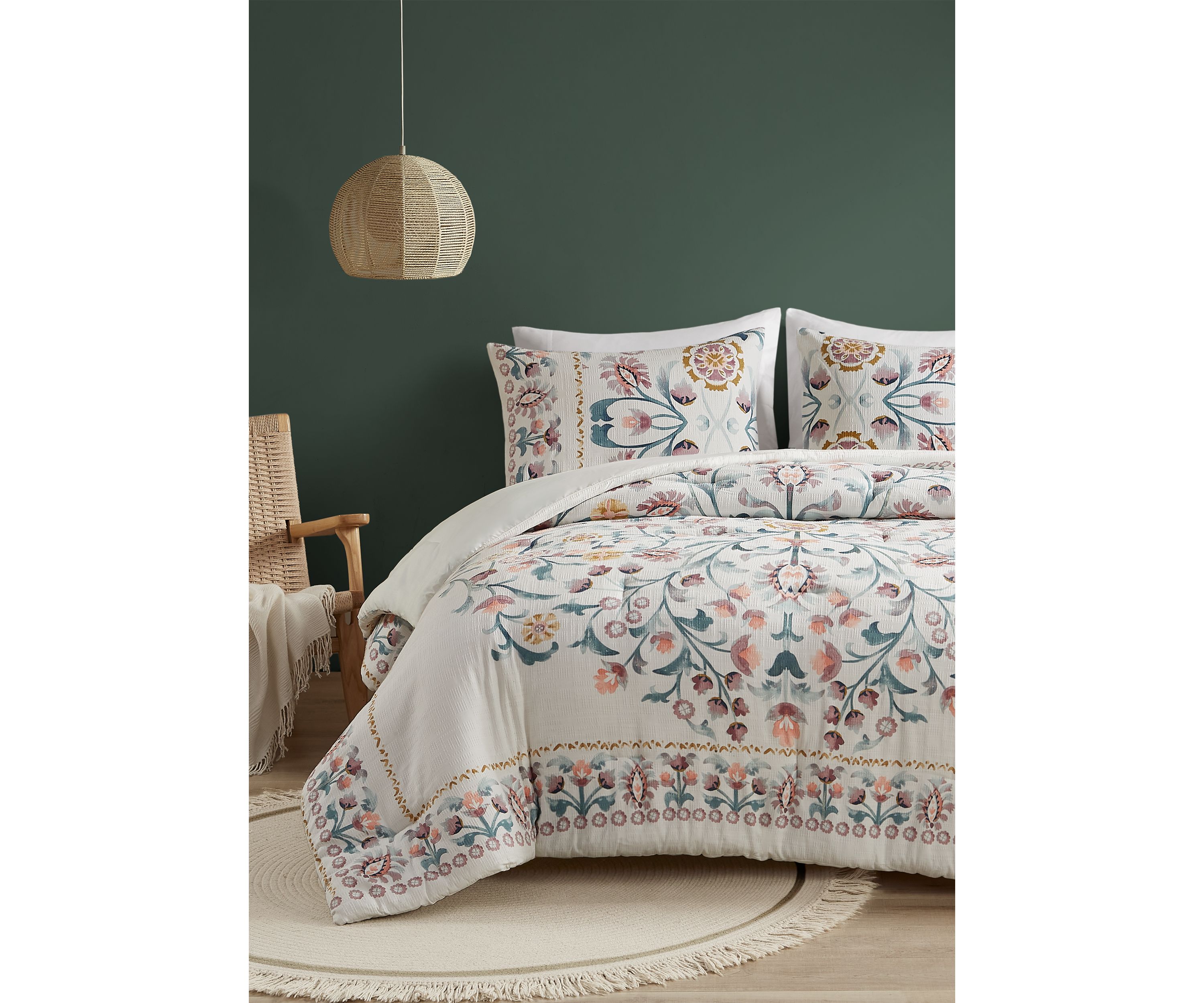 Leona Comforter Set