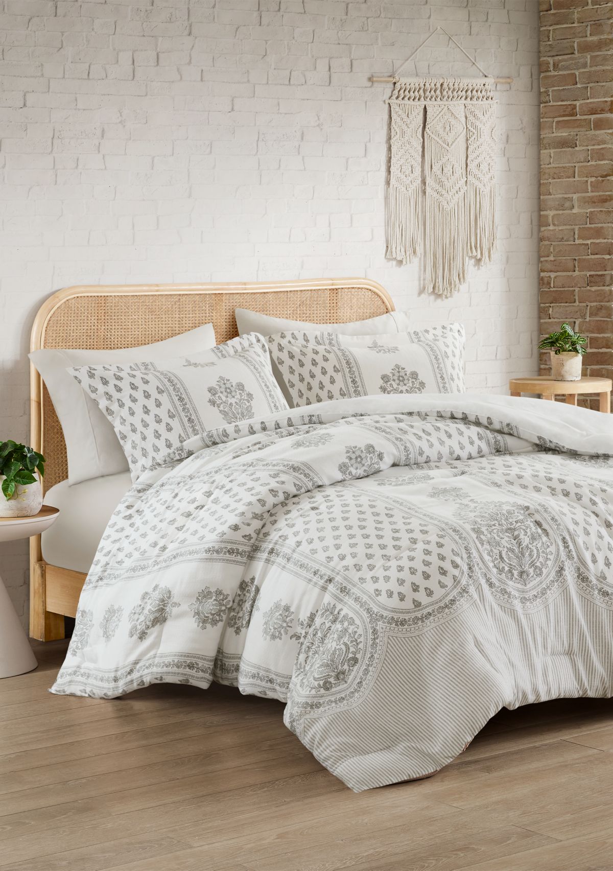 Atlas Comforter Set