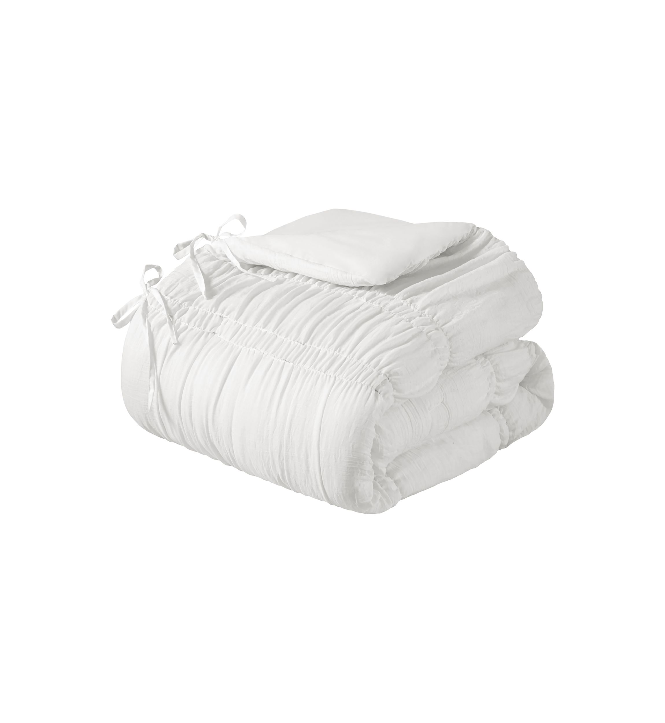 Mia Comforter Set