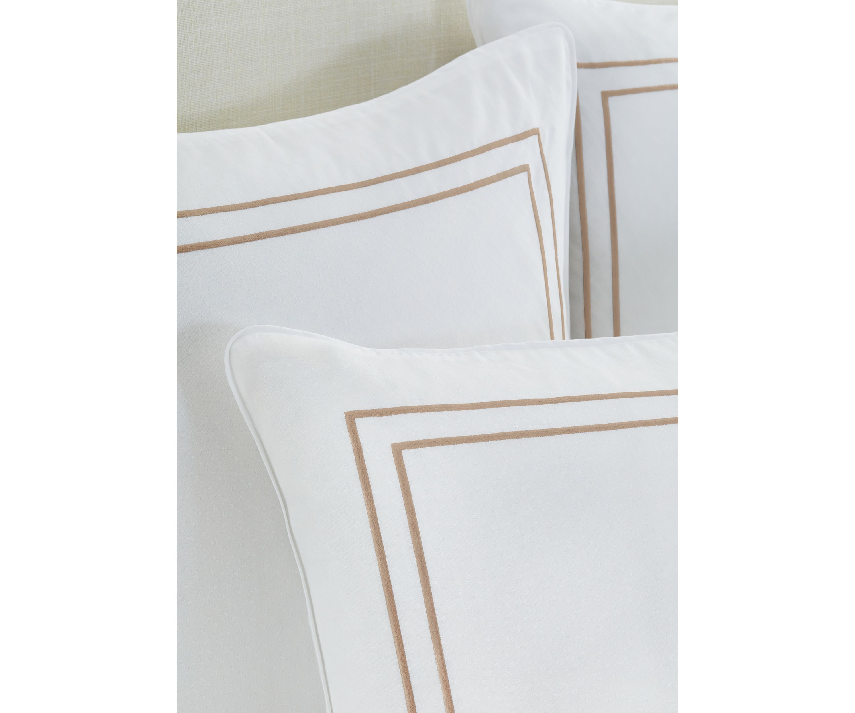 Diamond Double Barrata Comforter Set