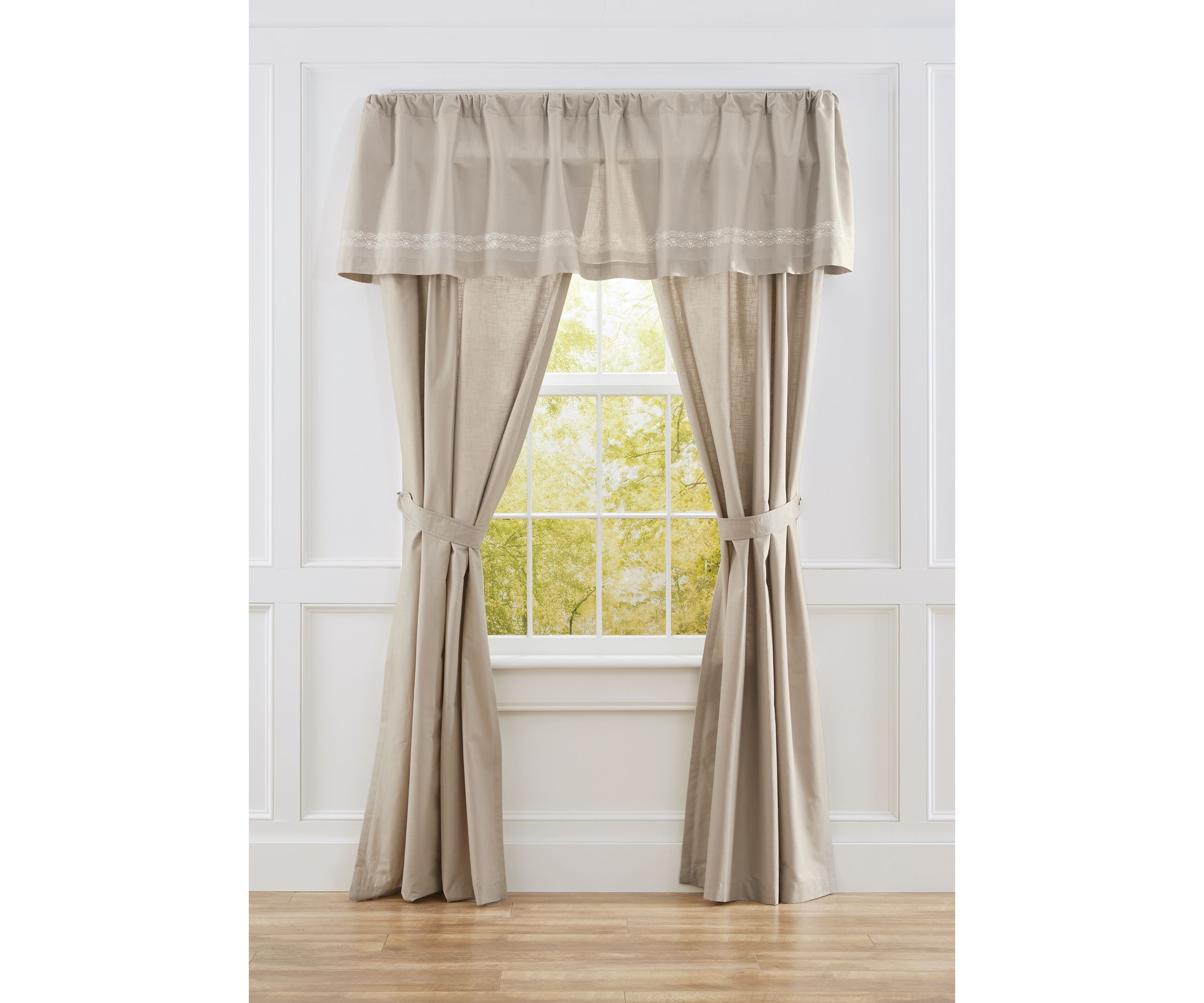 Adonare Valance