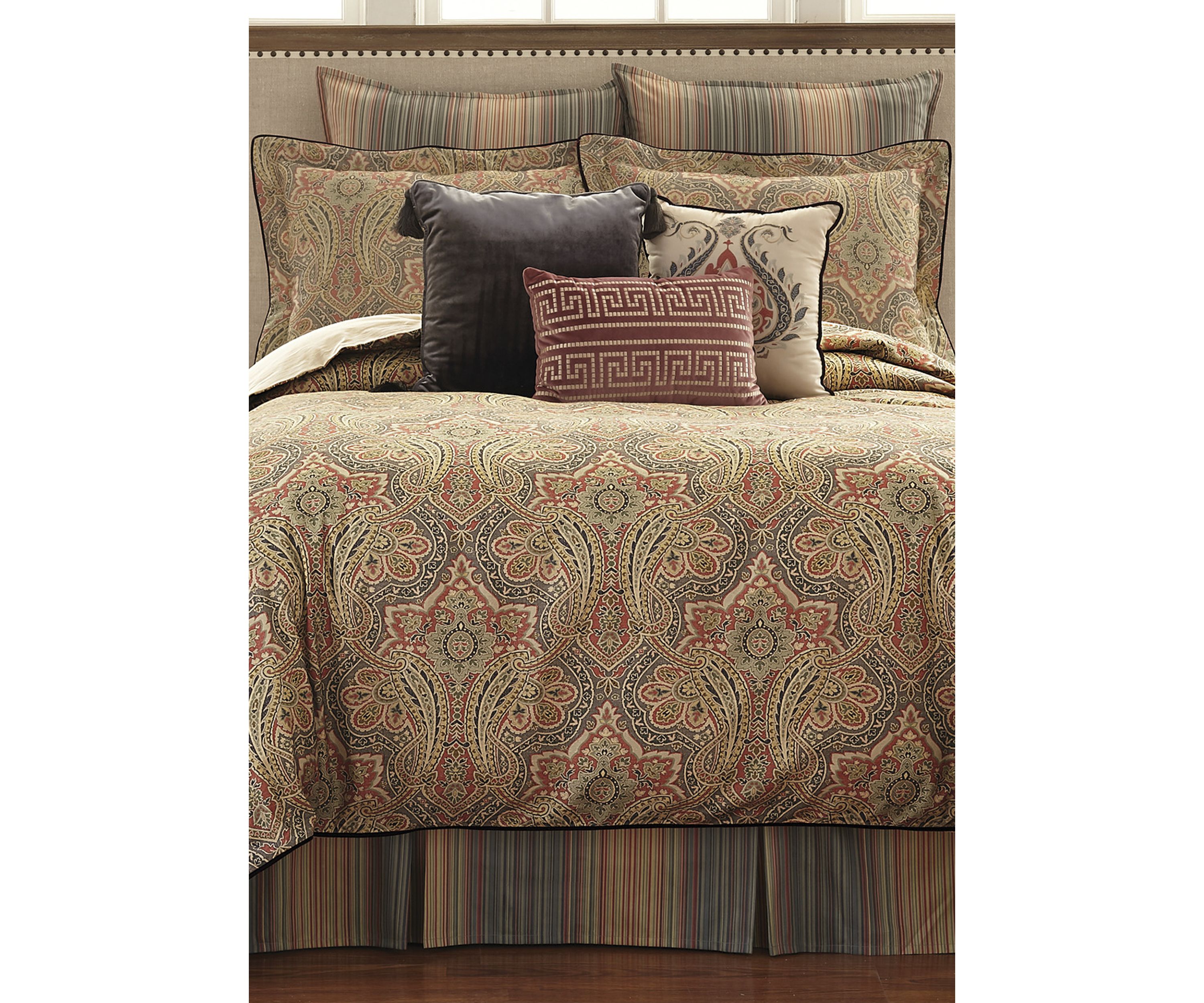 Intaglio Comforter Set