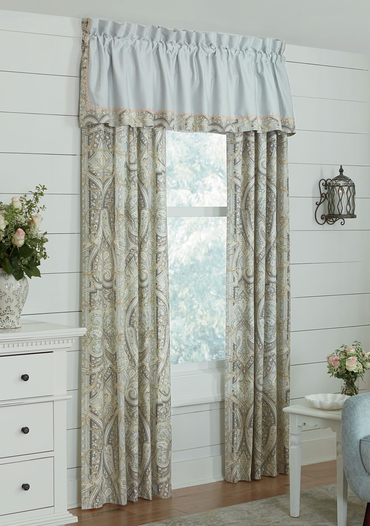 Grand Paisley Valance