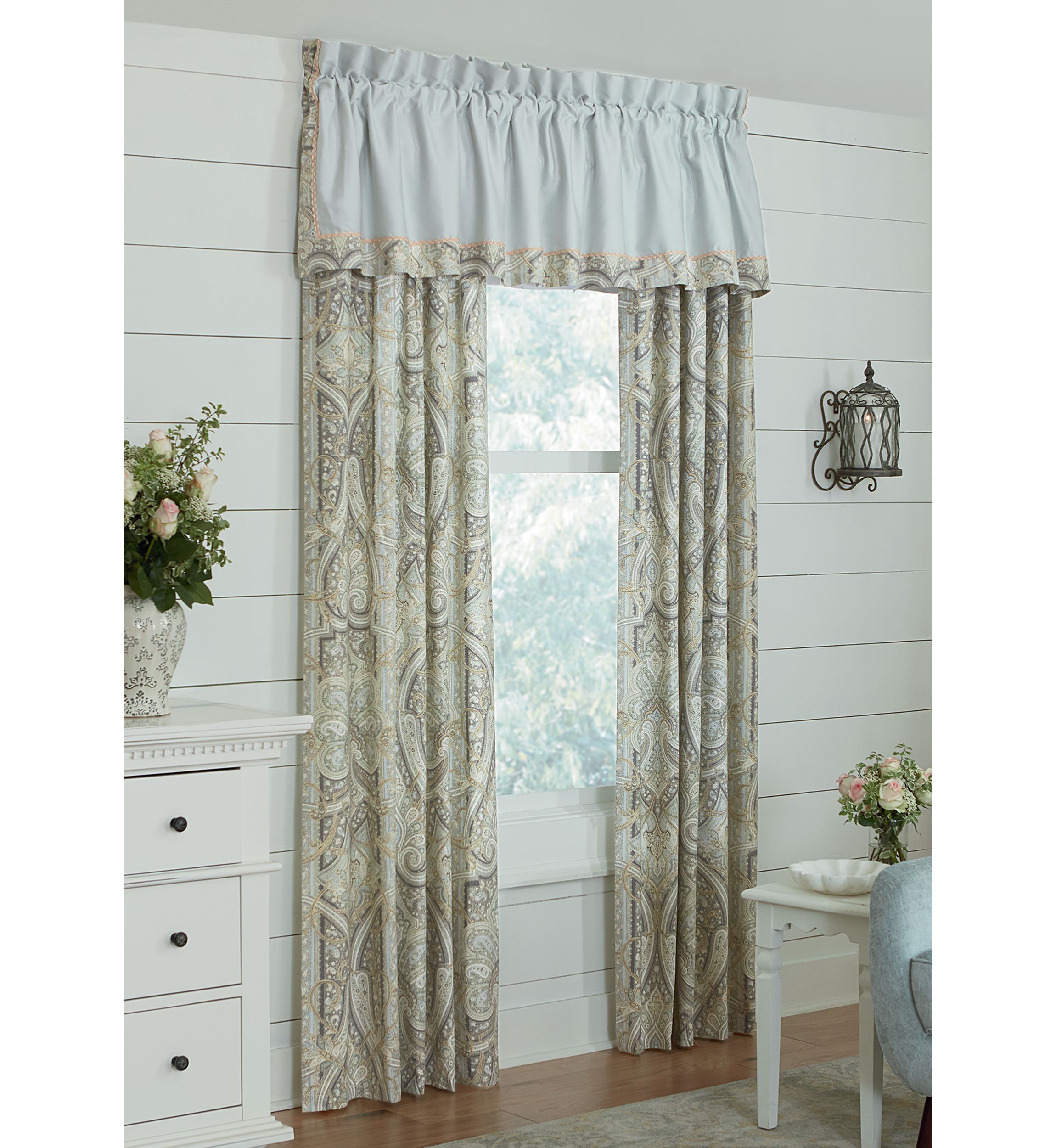 Grand Paisley Valance