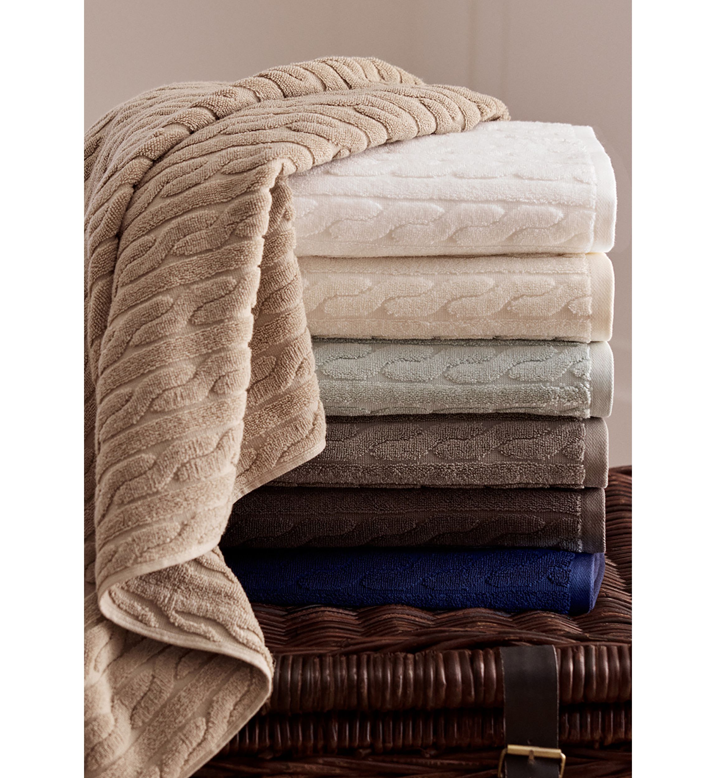 Sanders Cable Bath Towels