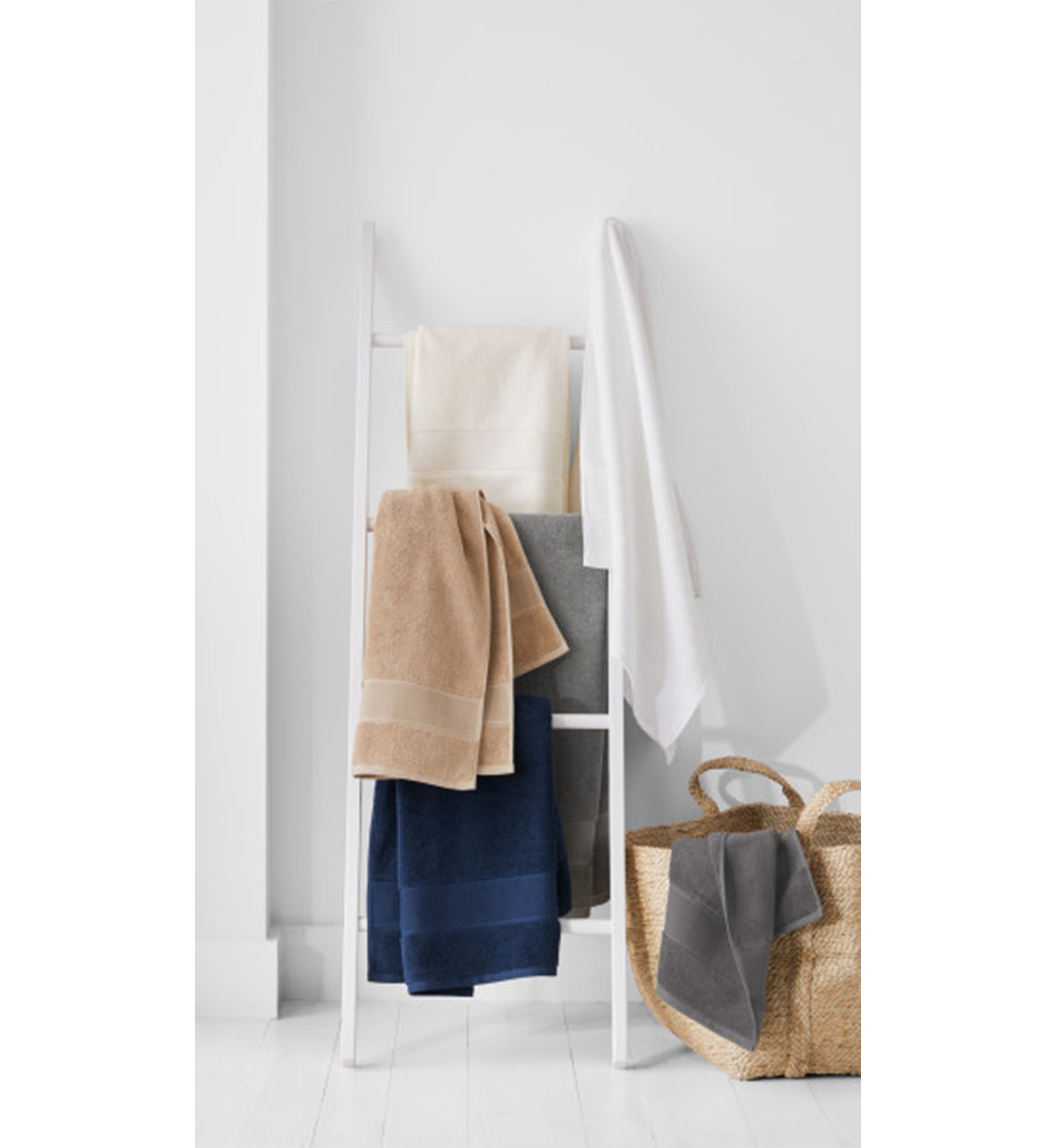Sanders Antimicrobial Bath Towel Collection