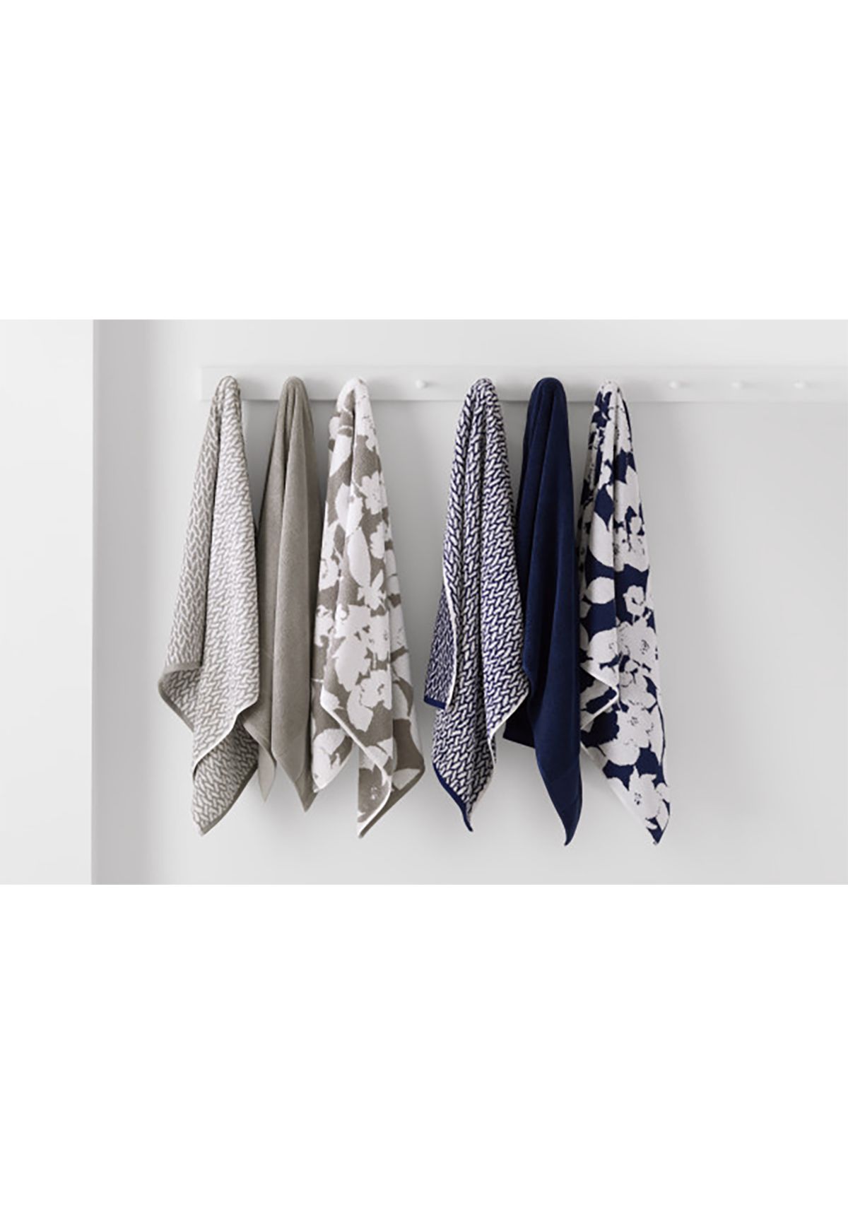 Sanders Antimicrobial Bath Towel Collection