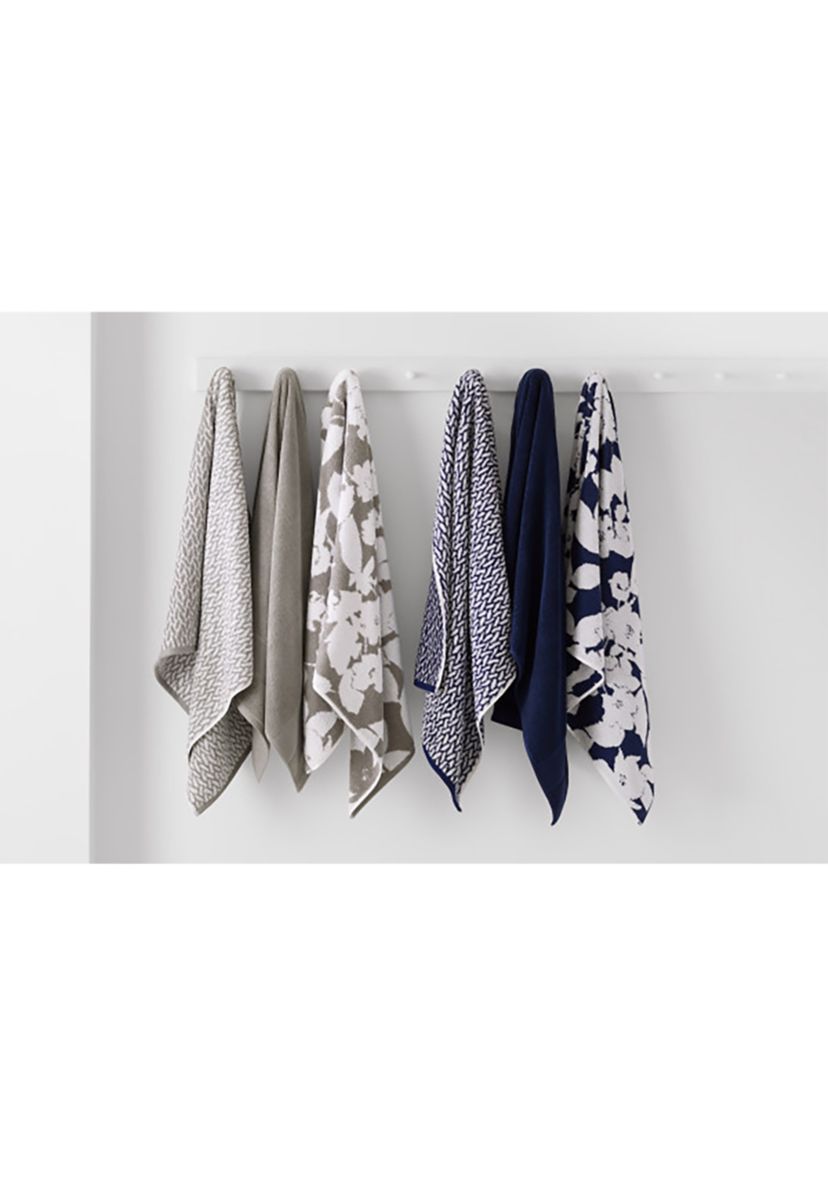 Sanders Antimicrobial Bath Towel Collection
